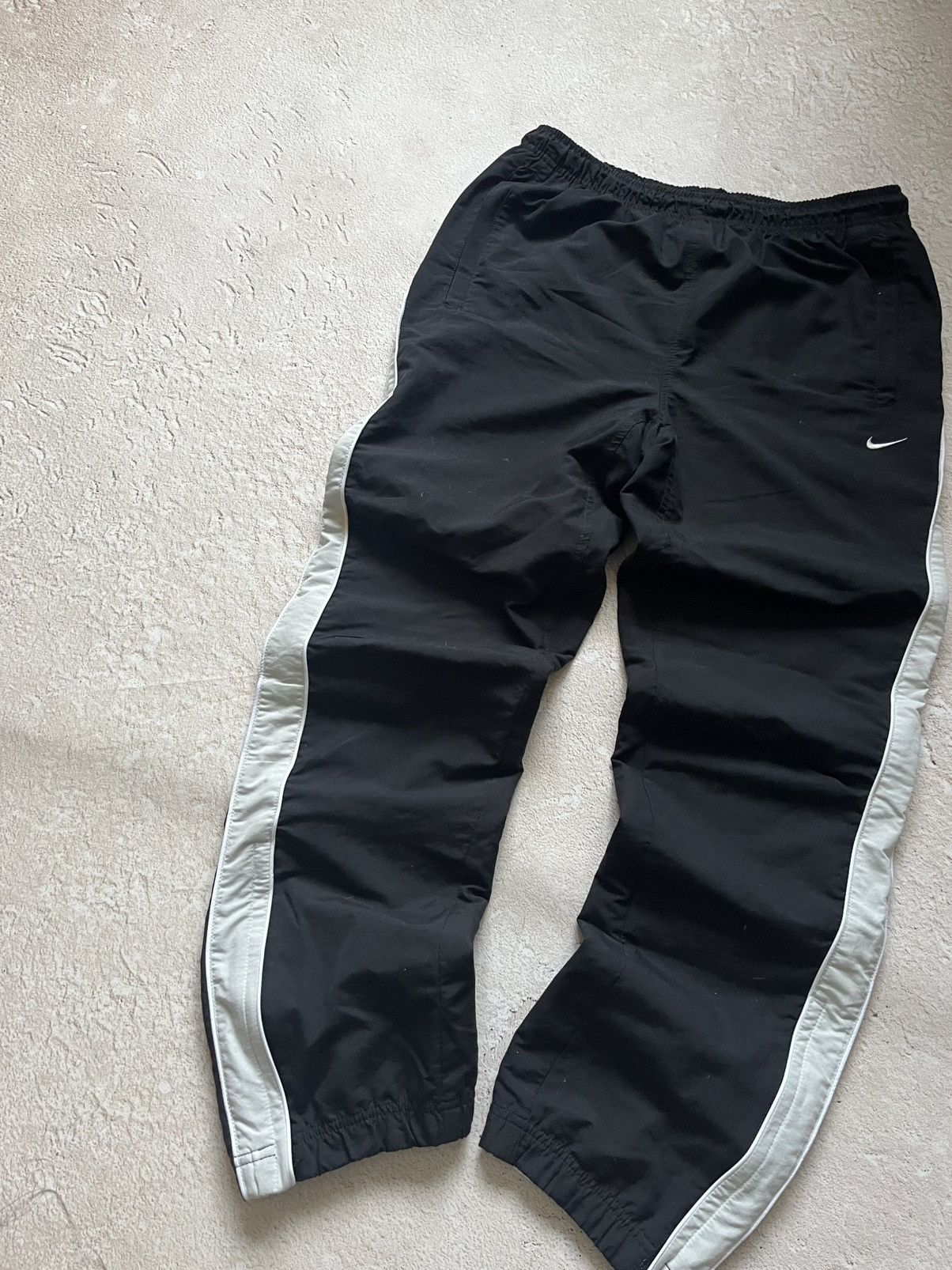 Nike Nike Vintage Track Pants / Nylon Tech Pants Y2K 00s Size US 32 / EU 48 - 5 Thumbnail