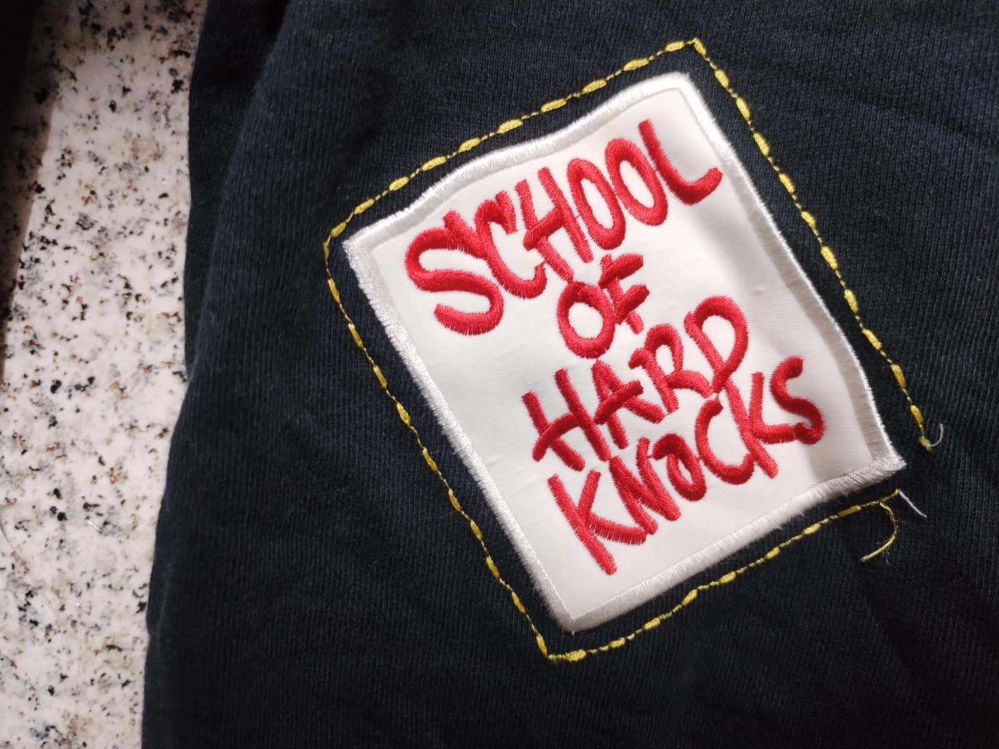 Rap Tees × Vintage Vintage School Of Hard Knocks very rare Size US XL / EU 56 / 4 - 4 Thumbnail