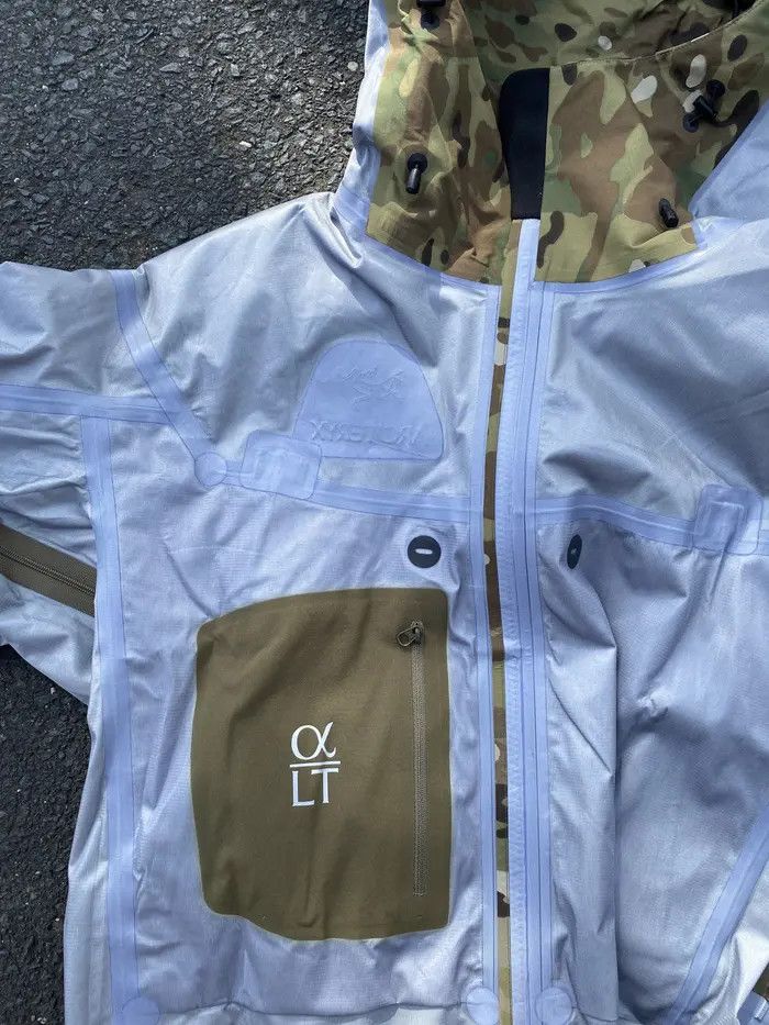 Arc'teryx Arc’teryx Leaf Alpha LT Gen 2 Size US M / EU 48-50 / 2 - 8 Thumbnail