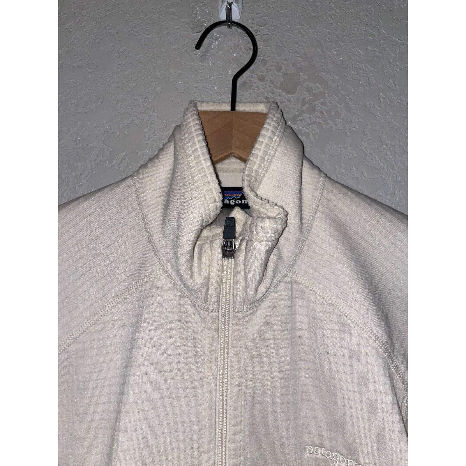 Patagonia Womens Patagonia Full Zip White Jacket Light Weight Small Size S / US 4 / IT 40 - 8 Thumbnail