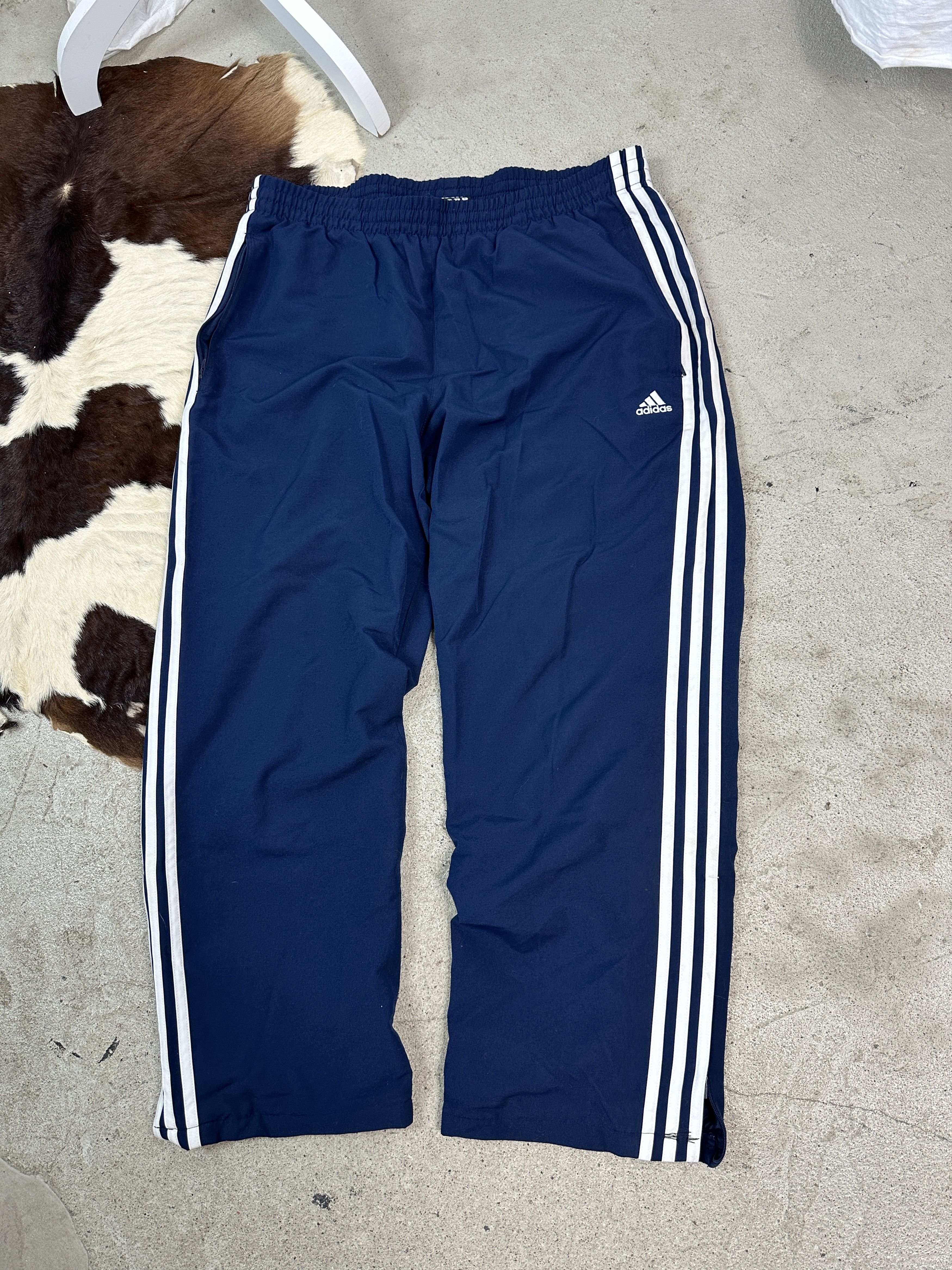 Adidas × Vintage Baggy Vintage Adidas 00s Sweatpants Size US 40 / EU 56 - 1 Thumbnail