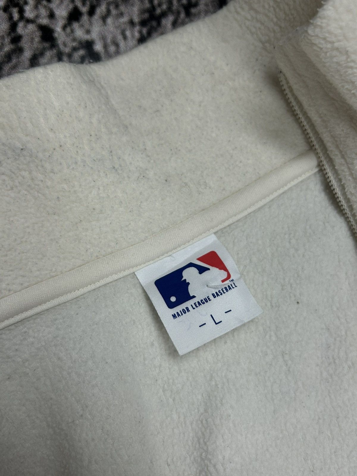 MLB MLB New York Yankees Fleece 1/4 Zip Sweatshirt Size L Size US L / EU 52-54 / 3 - 10 Thumbnail