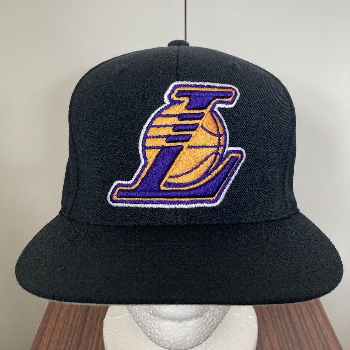 Mitchell & Ness LOS ANGELES LAKERS MITCHELL & NESS HAT CAP NBA BASKETBALL Size ONE SIZE - 1 Thumbnail