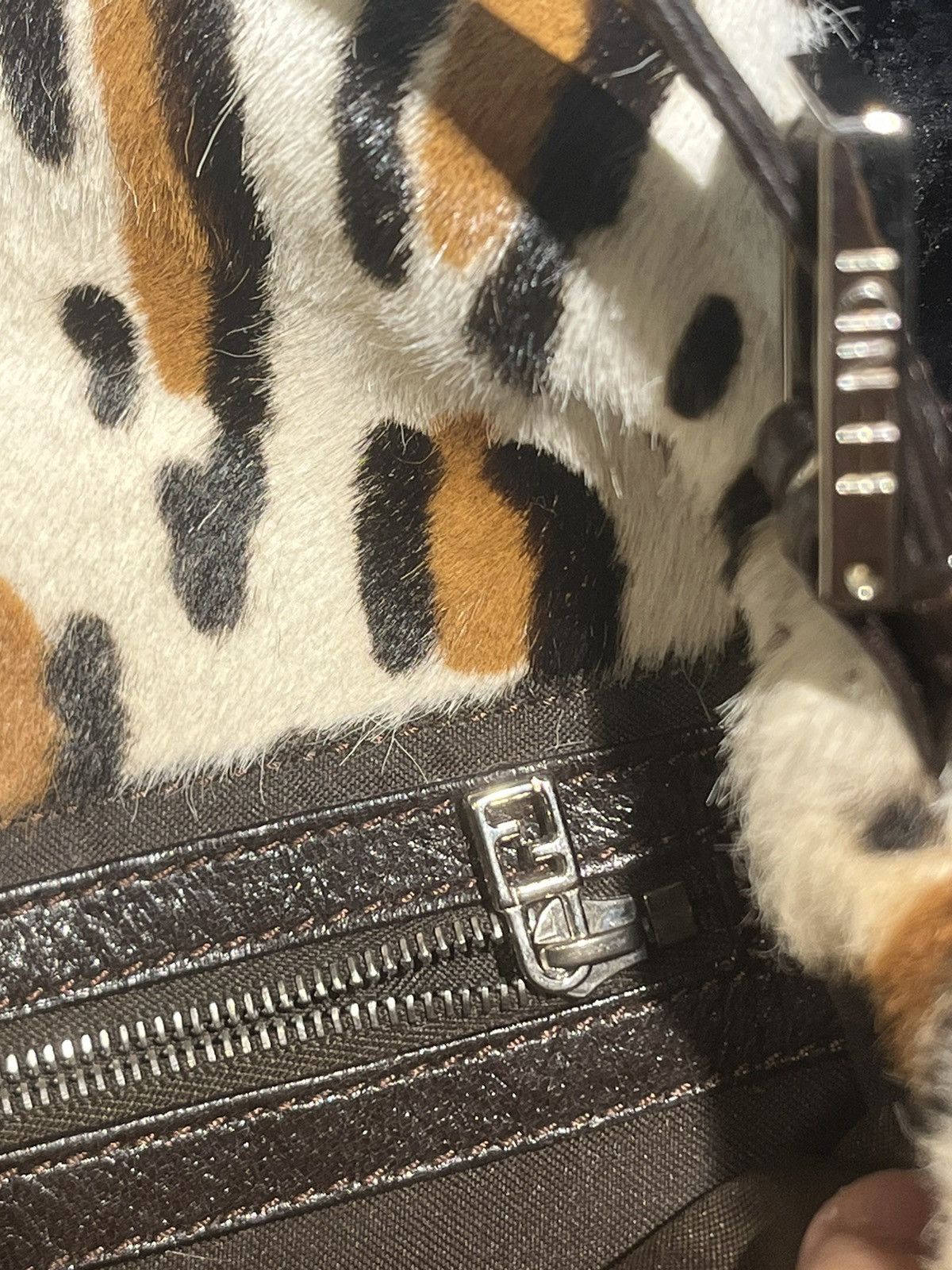 Fendi 2010 Fendi Pony-hair “Baguette” Leopard Print Shoulder Bag 🐆 Size ONE SIZE - 6 Thumbnail