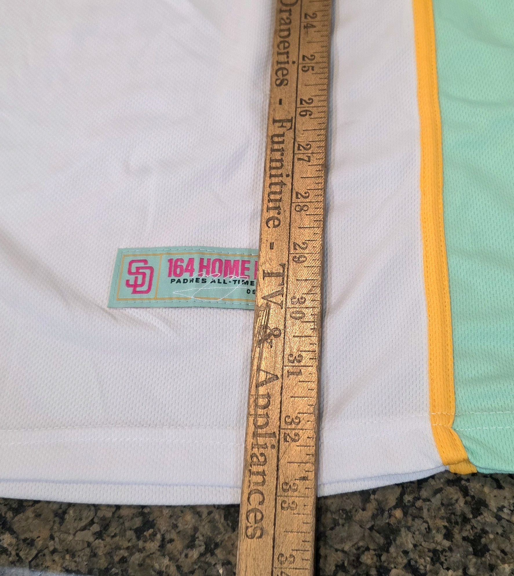 Other Manny Machado City Connect San Diego Padres Basketball Jerse Size US XL / EU 56 / 4 - 9 Thumbnail