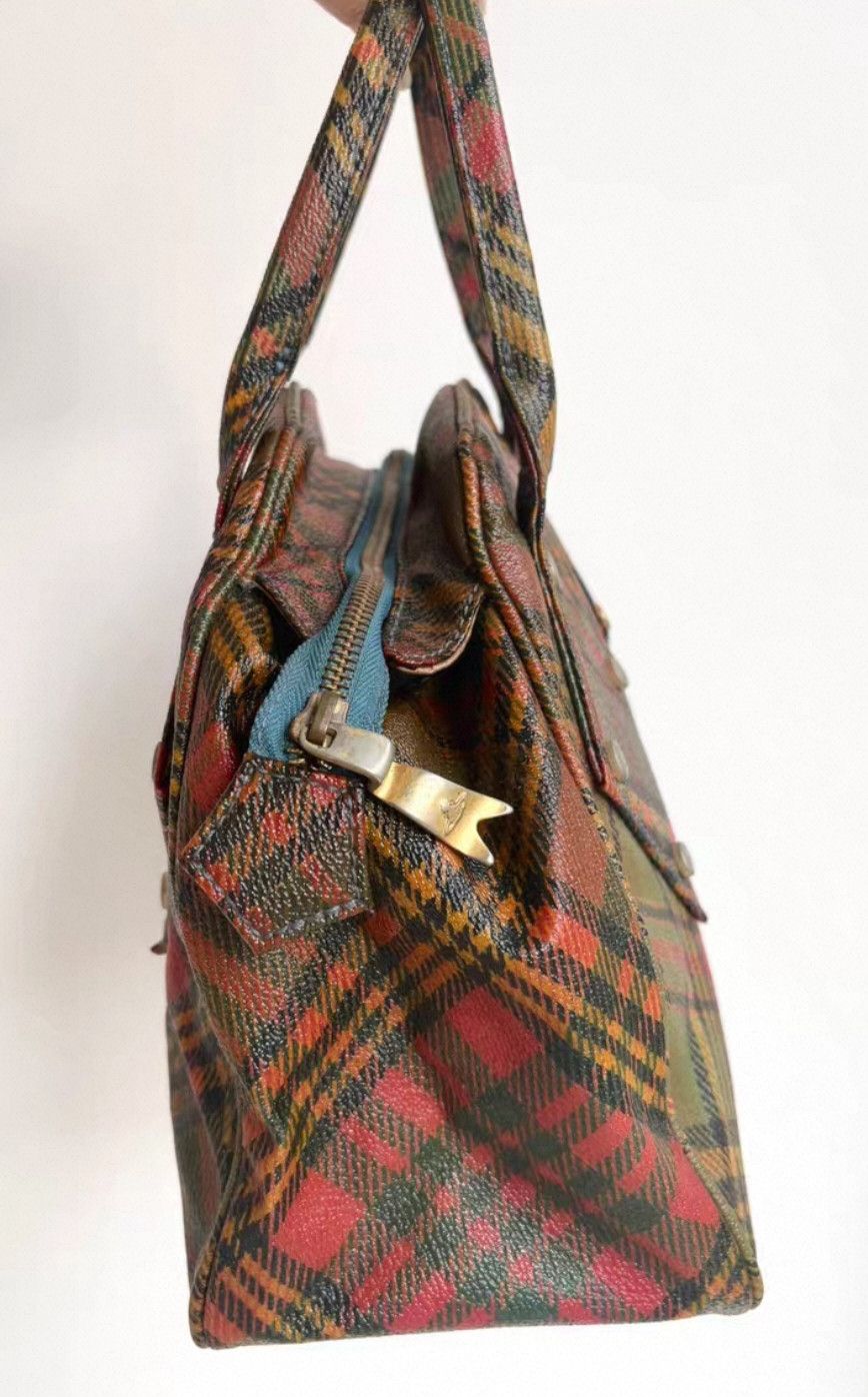 Vivienne Westwood Vivienne Westwood size os Classic Color Scheme Size ONE SIZE - 5 Thumbnail