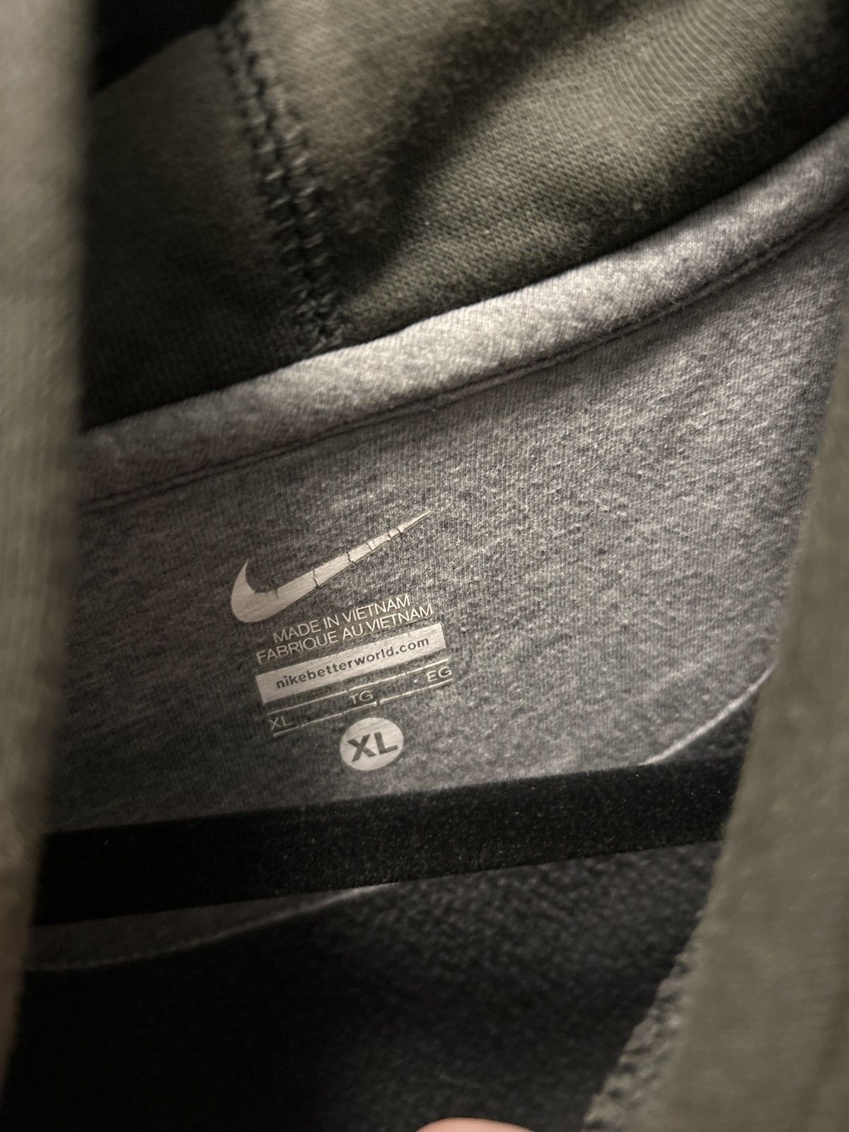 Nike Vintage Nike Hoodie like new embossed Size US L / EU 52-54 / 3 - 2 Thumbnail