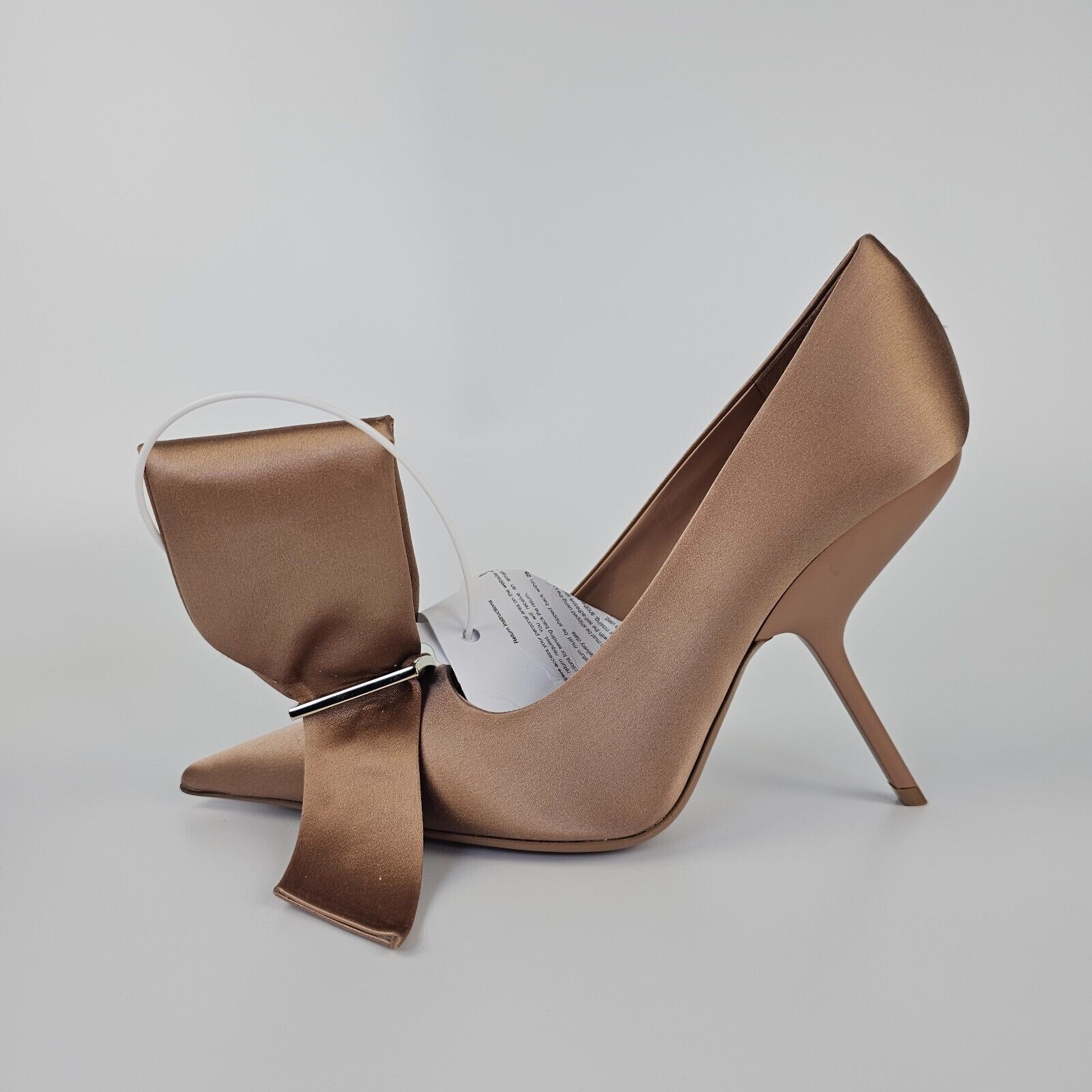 Ferragamo Erica 105mm Beige Satin Heeled Pumps New