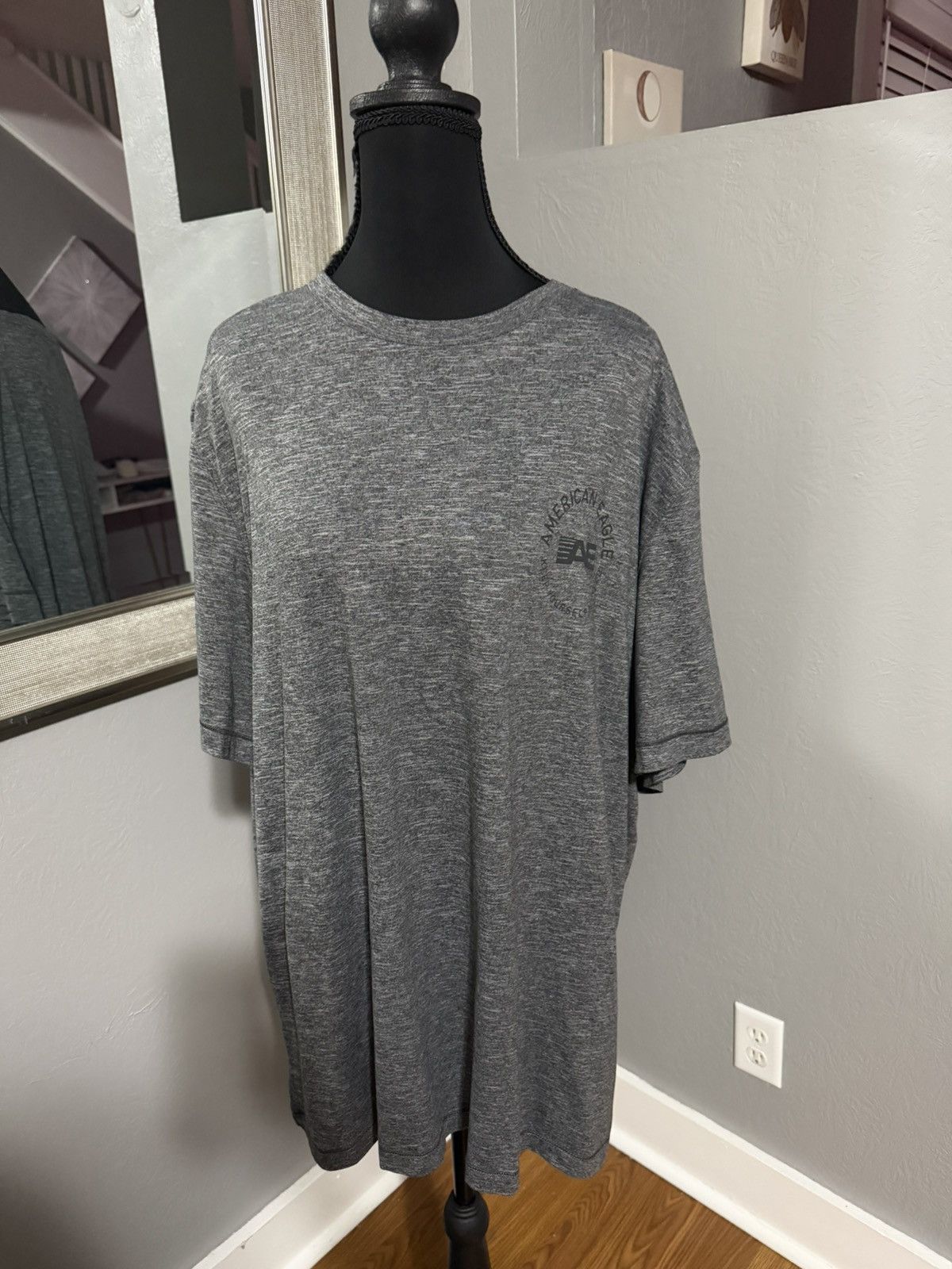 American Eagle Outfitters American Eagle 4 T Shirt Bundle Size XL. Size US XL / EU 56 / 4 - 3 Thumbnail