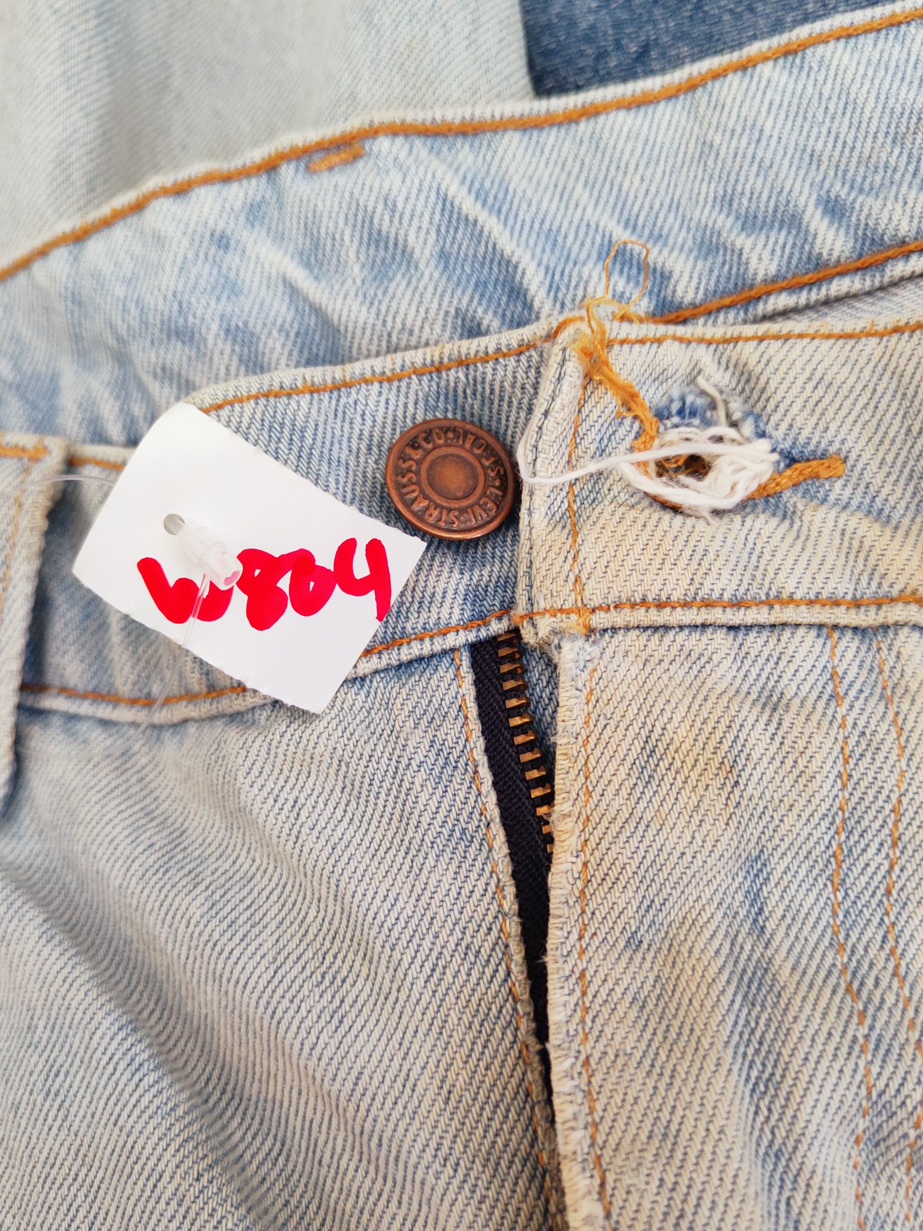 Levi's Levi's vintage usa Blue Faded Distressed Ripped Jeans #W804 Size US 36 / EU 52 - 18 Thumbnail