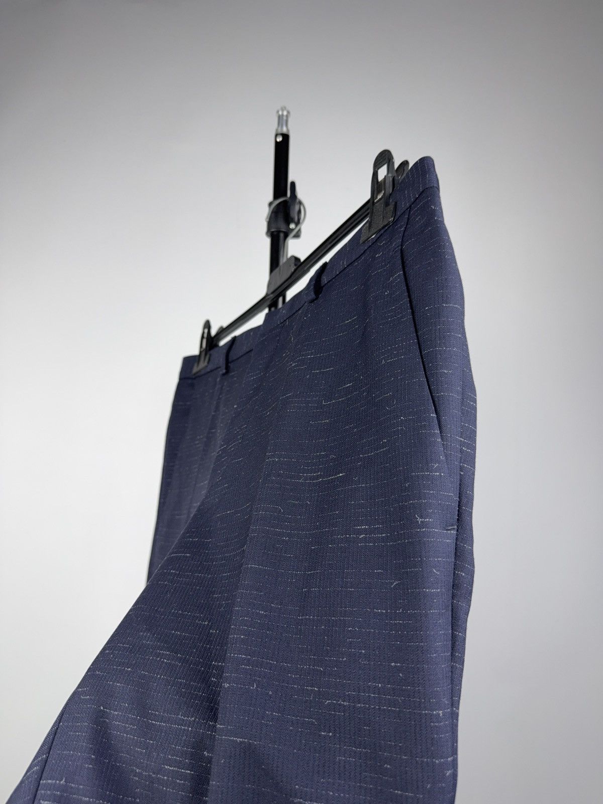 Hugo Boss Luxury 00s Hugo Boss Textured Formal Pants Navy Slim Dress Size US 32 / EU 48 - 11 Thumbnail