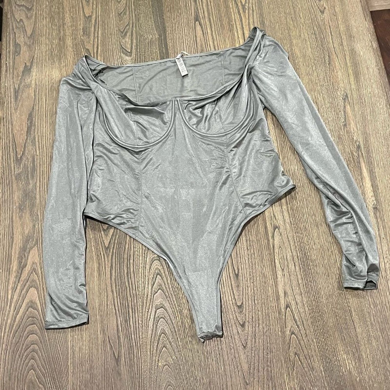 SKIMS Skims Glissenette Long Sleeve Bodysuit Scoop Neck Thunder 4X Size 4XL / US 24-26 - 1 Thumbnail