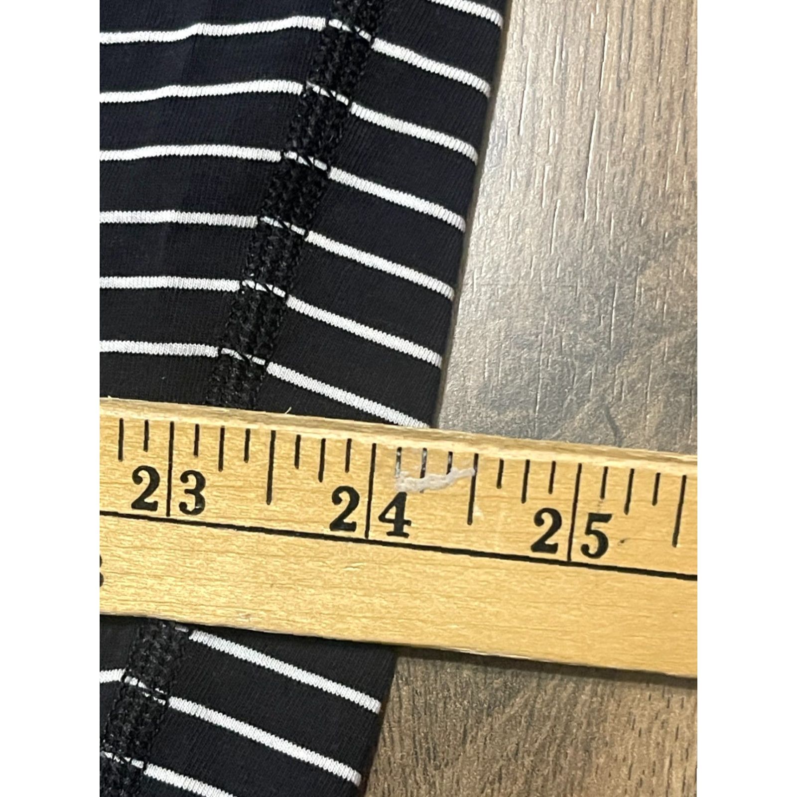 Lululemon Lululemon Shirt, Women's Large? Black Striped Long Sleeve Logo T-Shirt, Casual, Regular Fit, Pullover, Round Neck, Color May Vary, Free Return, Womens Size L / US 10 / IT 46 - 5 Thumbnail