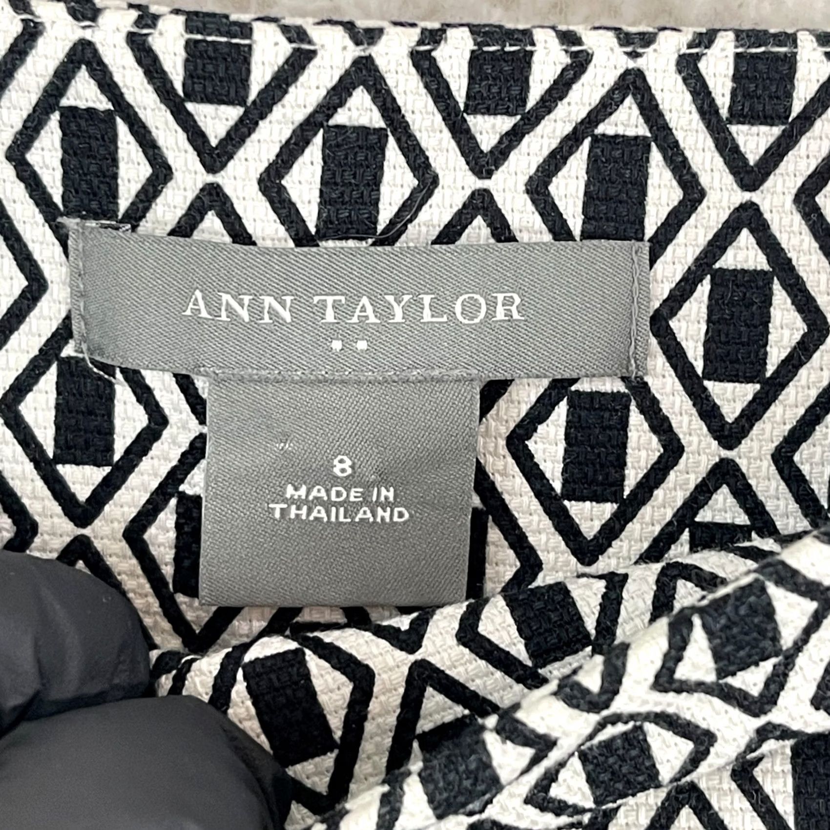Ann Taylor Ann Taylor Skirt A-Line Womens 8 Black White Geometric Print Office Work Casual Size 30" / US 8 / IT 44 - 7 Thumbnail