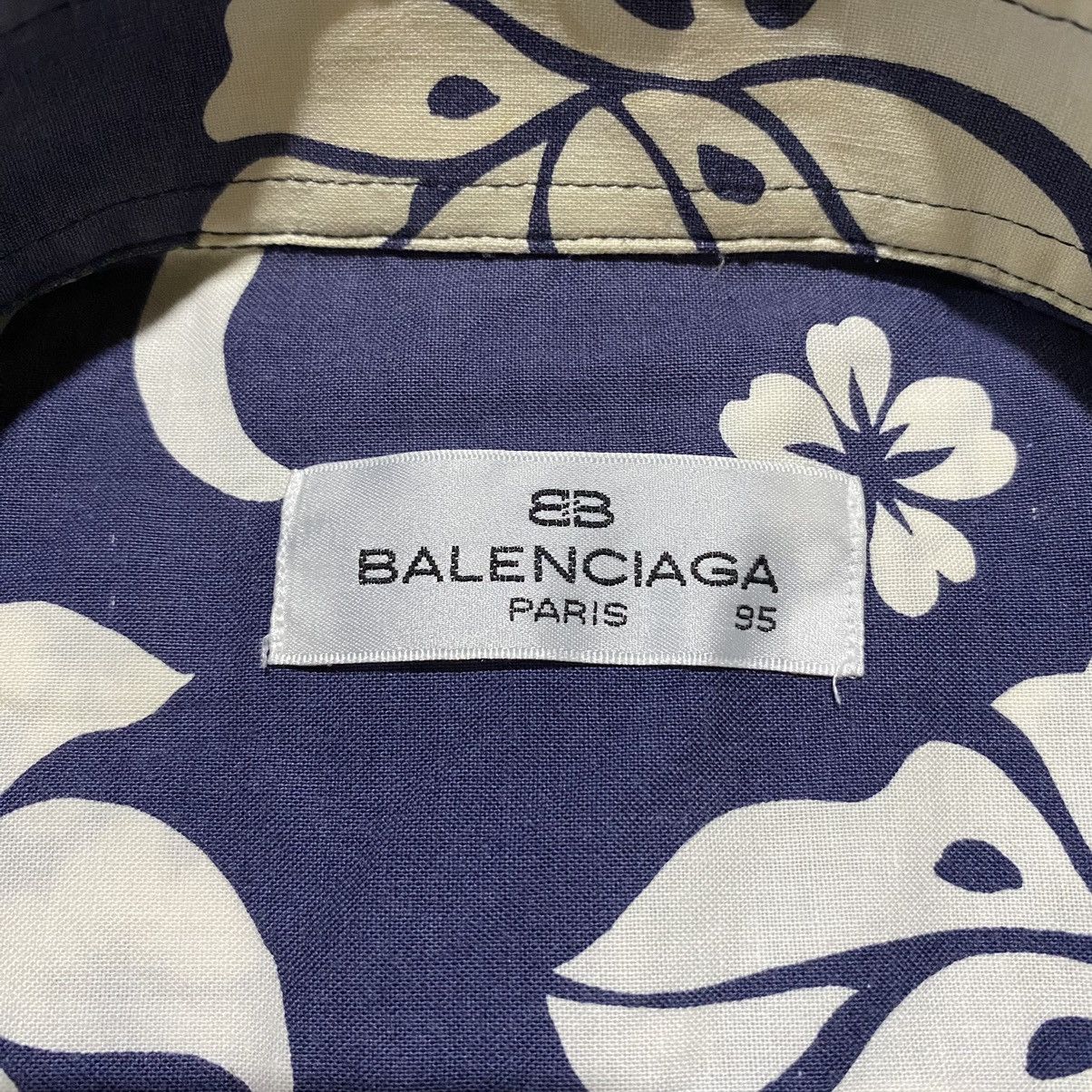 Balenciaga Vintage Balenciaga Paris Flolar All Over Print Shirt Button Size US M / EU 48-50 / 2 - 5 Thumbnail