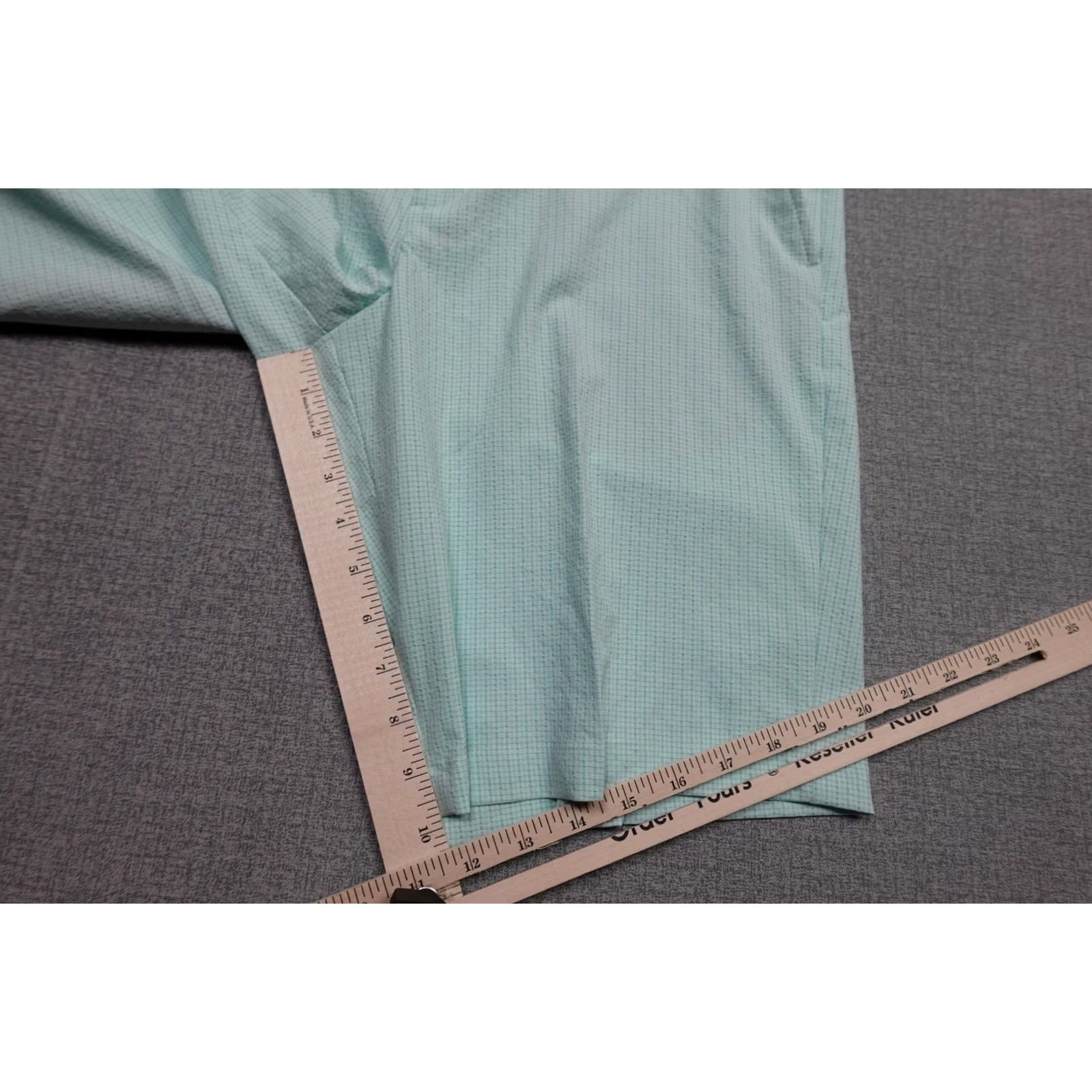 Vintage Walter Hagen Perfect 11 Shorts Mens 35 Light Green Seersucker 10 Inseam NWT Size US 35 - 7 Thumbnail