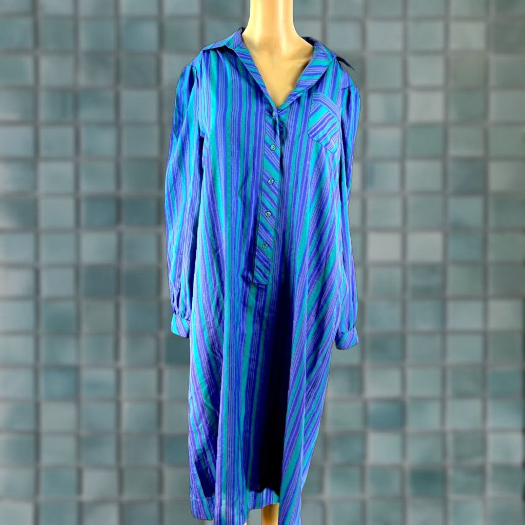 Vintage VINTAGE Schrader Sport Womens Shirt Dress Blue Striped Pockets Collared Buttoned Size 16 Size XXL / US 16-18 / IT 52-54 - 1 Thumbnail