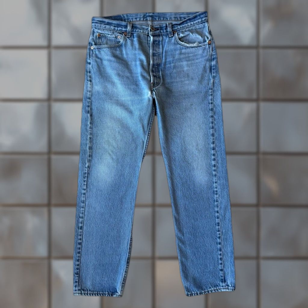 Levi's VINTAGE Levis 501 Jeans 32 Blue Straight Leg 80s Denim Workwear Non Selvedge Size US 32 / EU 48 - 1 Thumbnail