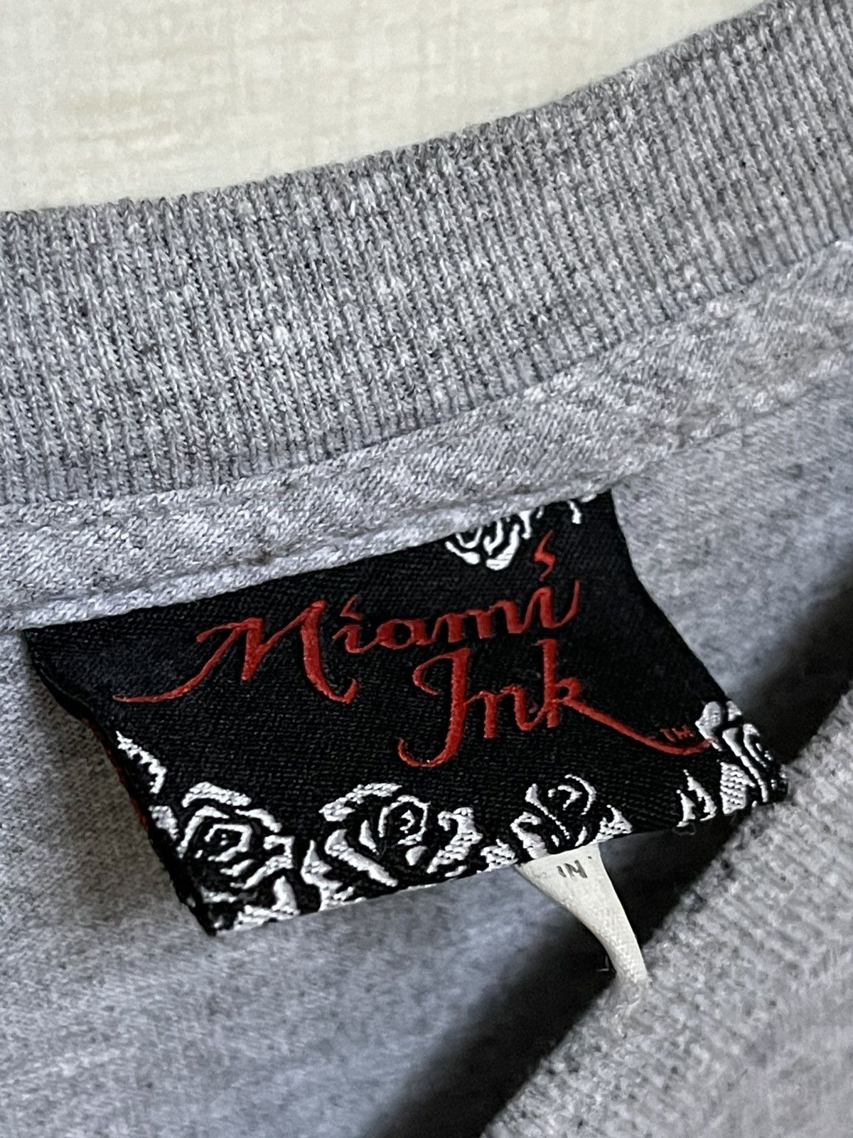 Vintage Miami Ink 2005 t shirt y2k Size US XL / EU 56 / 4 - 3 Thumbnail