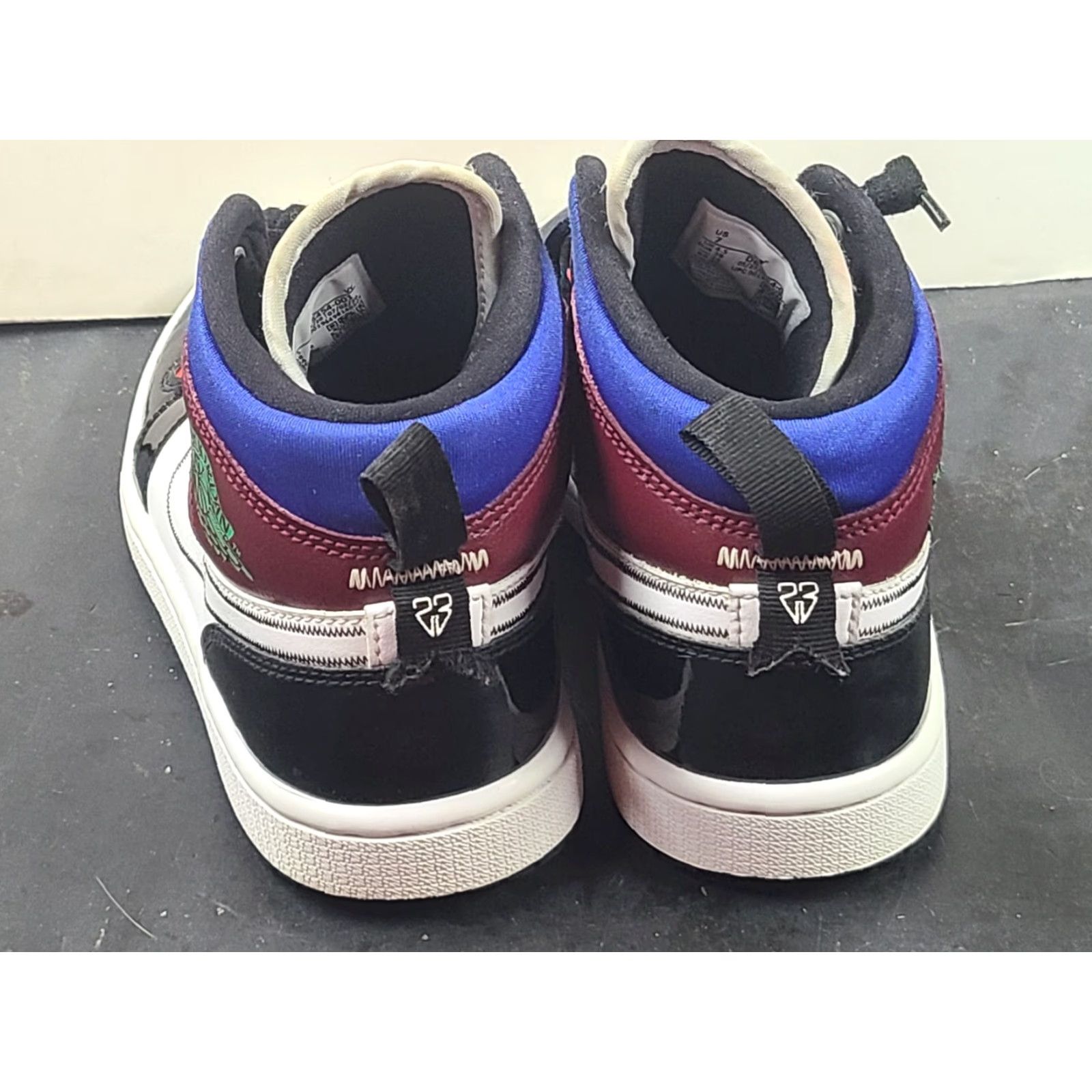 Jordan Brand Nike Air Jordan 1 Mid SE Black White University Red DB5454-001 Women's 7 Shoes Size US 7 / IT 37 - 6 Thumbnail