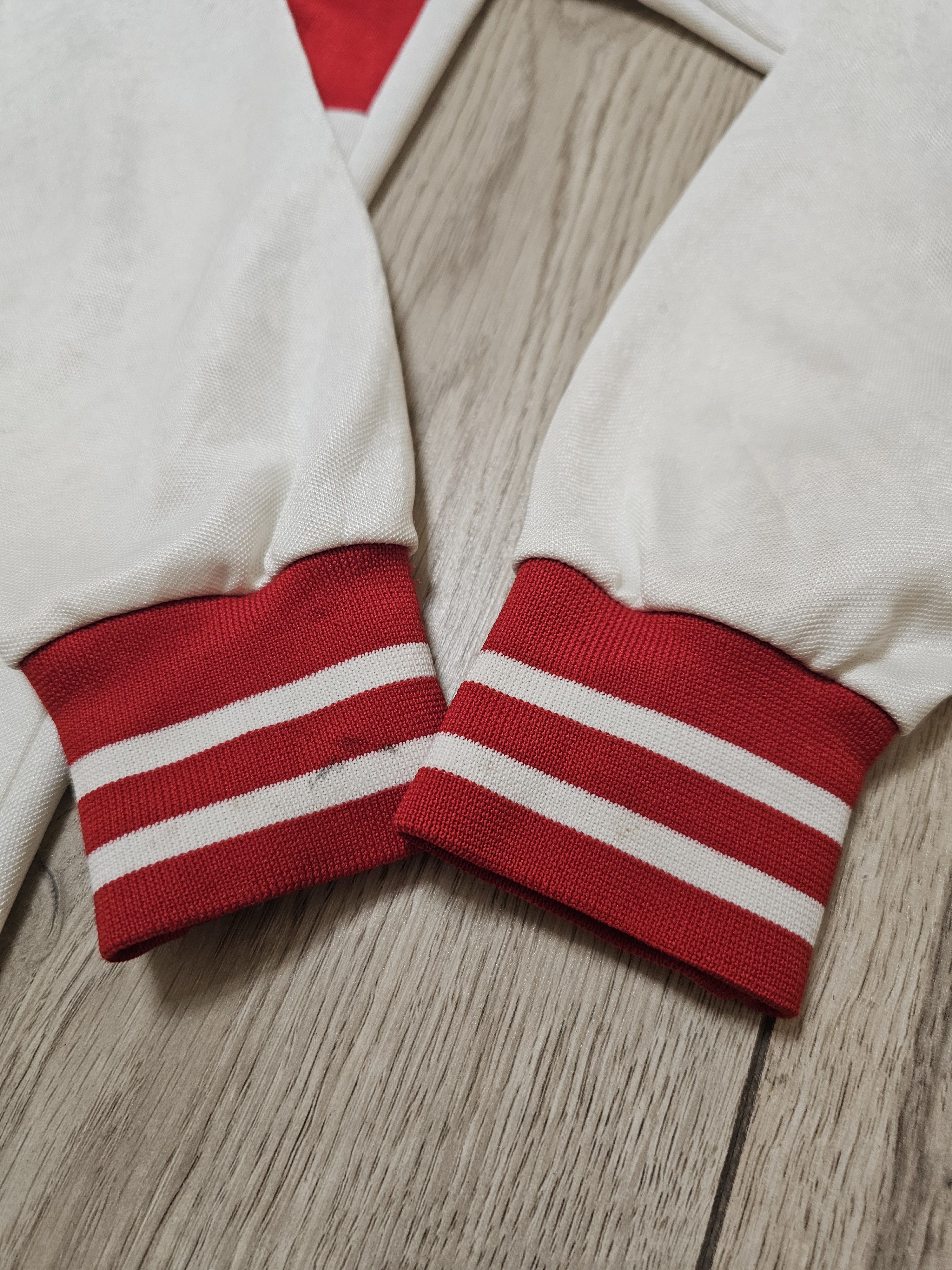 Erima × Vintage STUTTGART 1978 1980 HOME FOOTBALL SHIRT VINTAGE SOCCER Size US XS / EU 42 / 0 - 6 Thumbnail