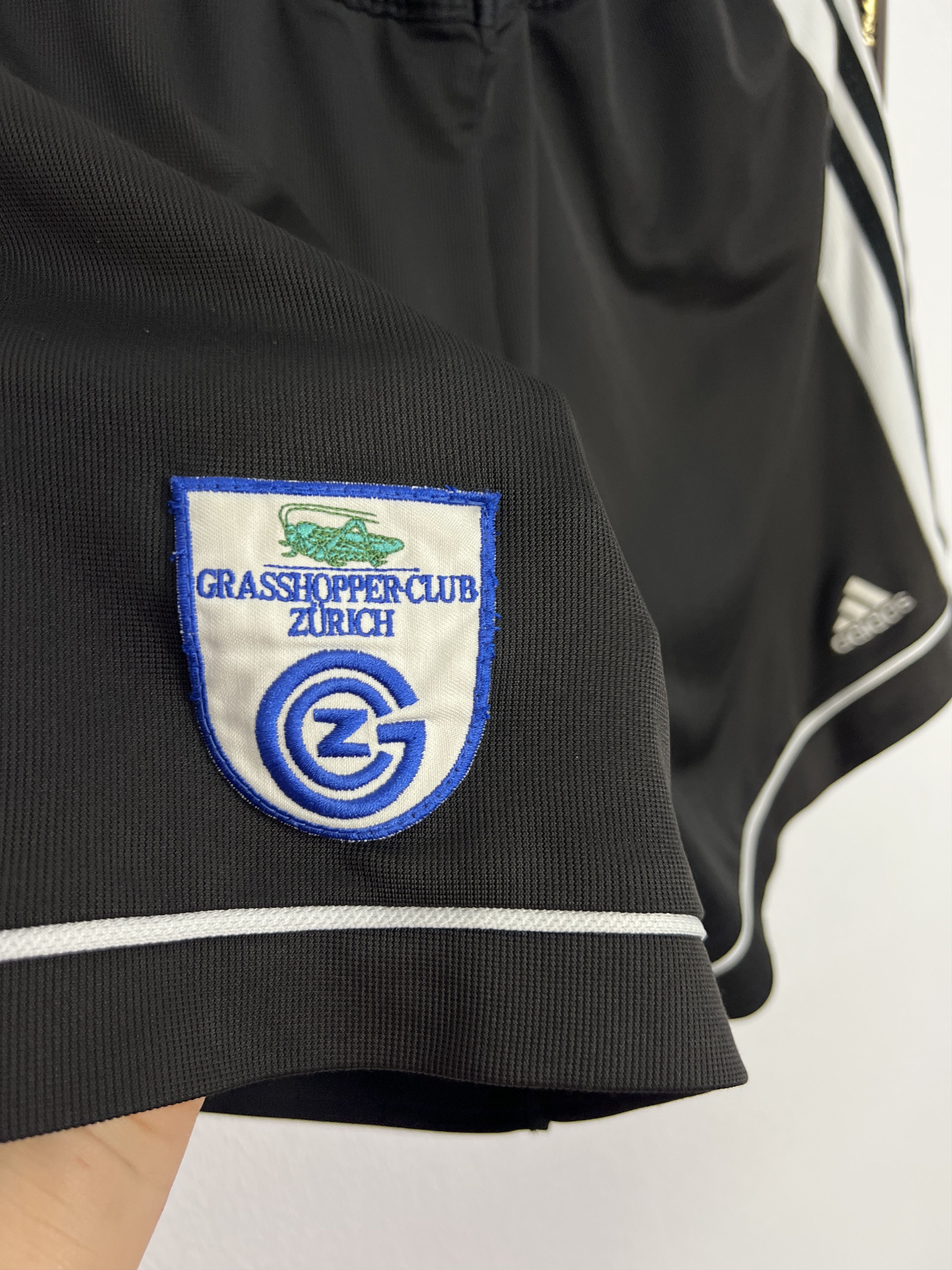 Adidas Vintage 90's Adidas Grasshoppers Football Shorts Soccer Rare Size US 34 / EU 50 - 4 Thumbnail