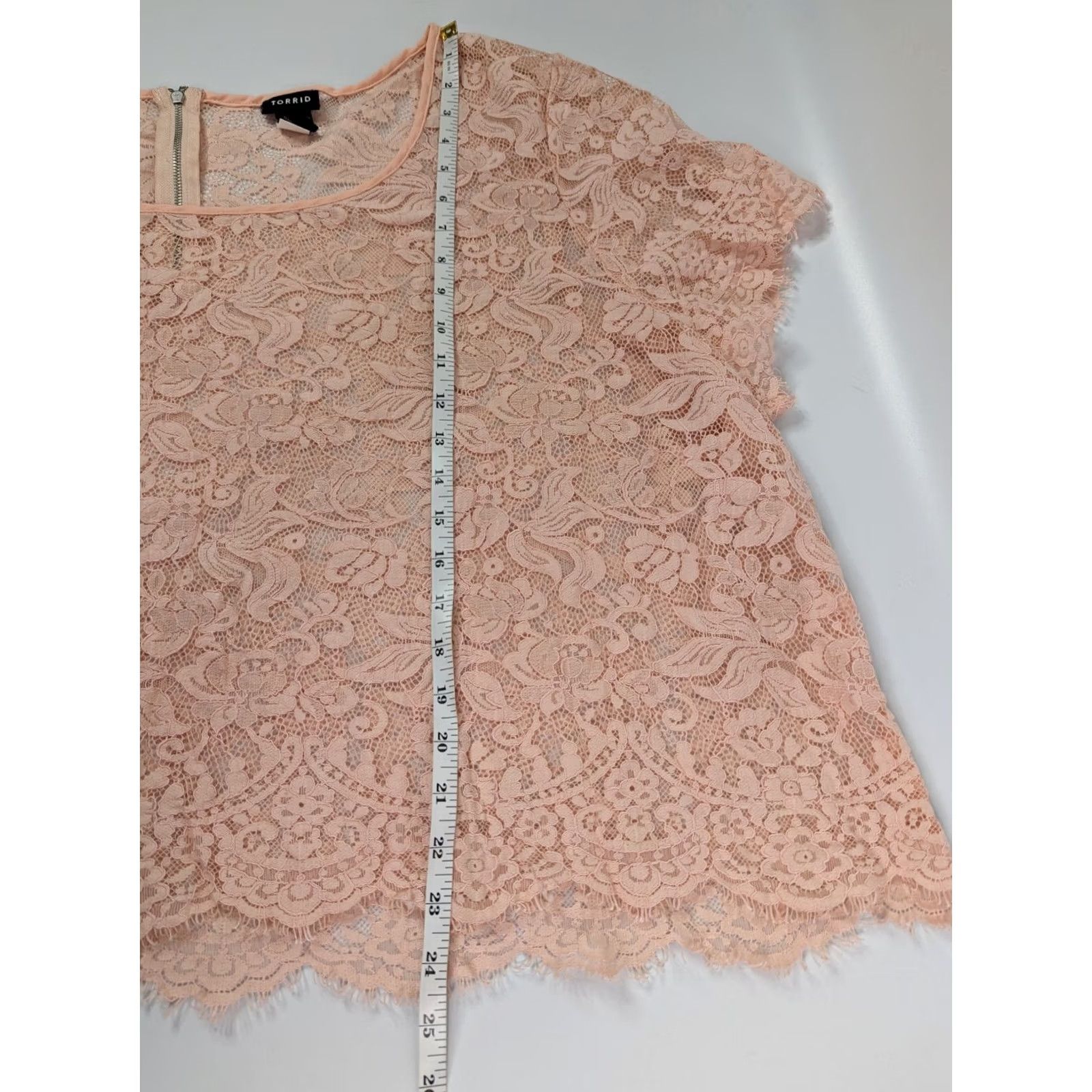 Torrid Torrid Pink Floral Cropped Lace Top Women's 5X Zip Scoop Neck Sheer Blouse Size XXL / US 16-18 / IT 52-54 - 5 Thumbnail