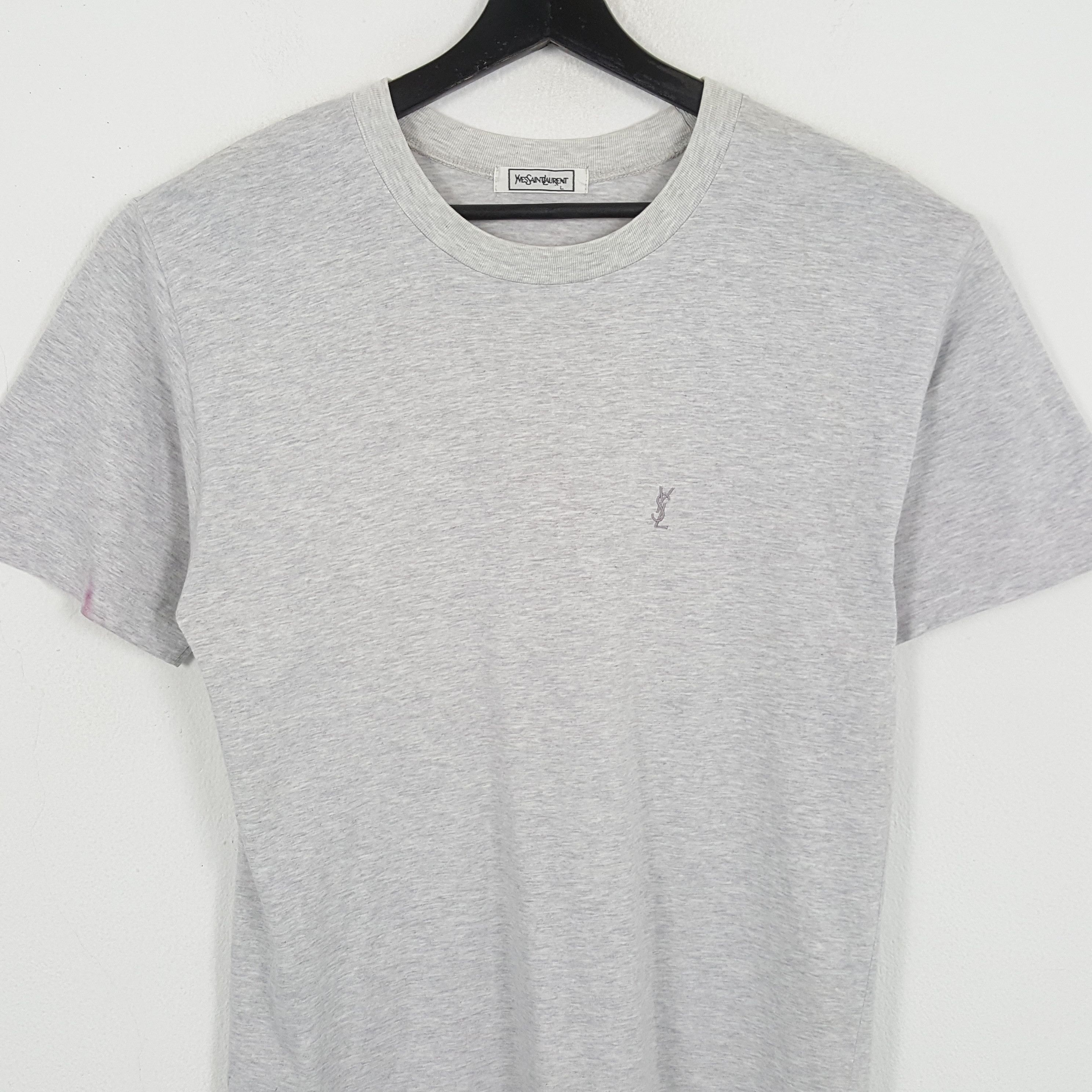 Vintage × Yves Saint Laurent YVES SAINT LAURENT Small Logo Design Tshirt Size US M / EU 48-50 / 2 - 2 Thumbnail