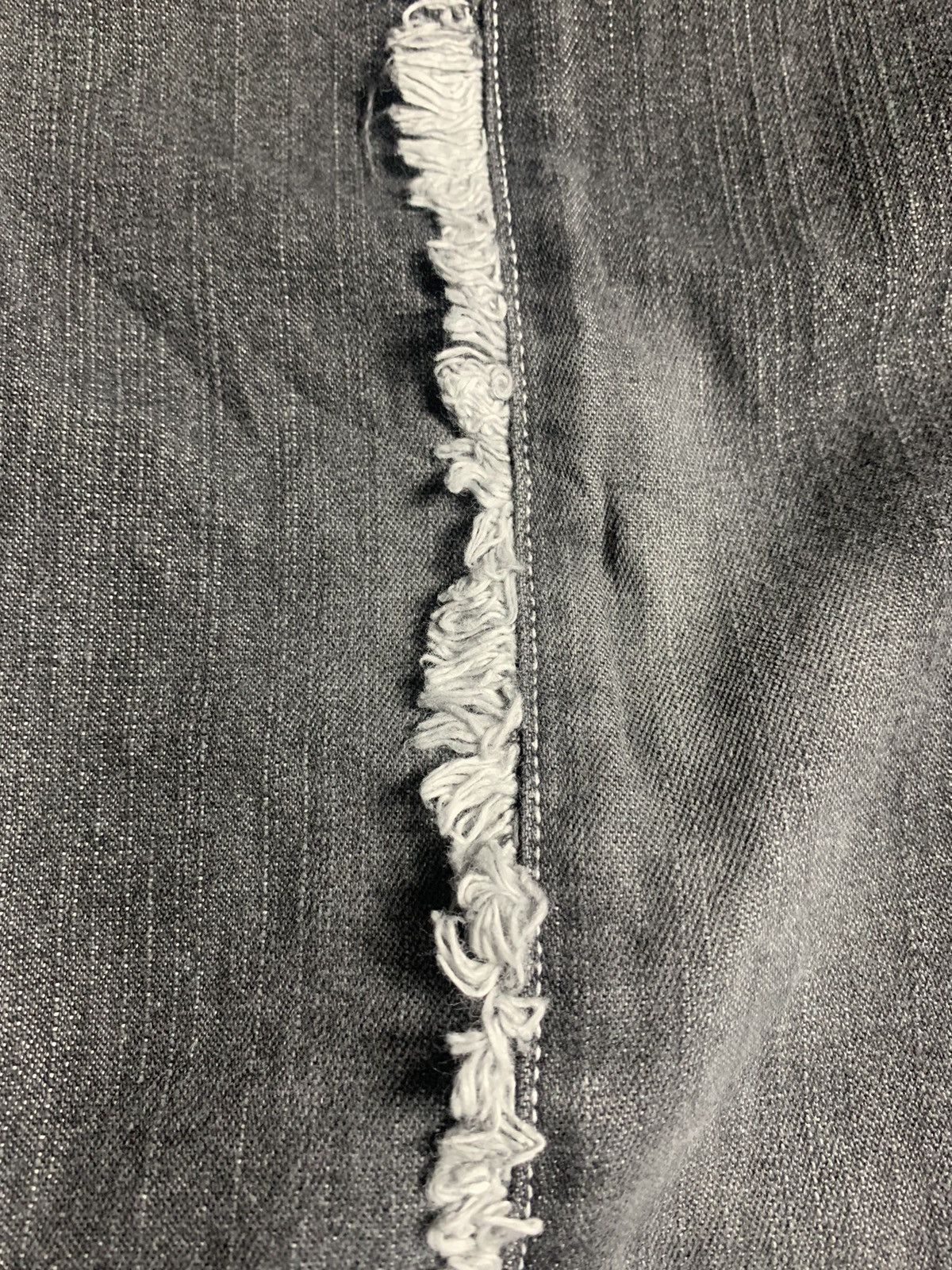 Japanese Brand 2000s Japanese Brand Frayed-seam Super Flared Jeans Size US 28 / EU 44 - 6 Thumbnail