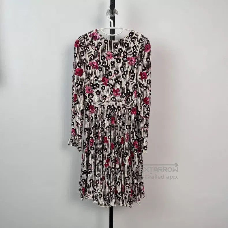 Valentino Valentino dress Size XS / US 0-2 / IT 36-38 - 2 Thumbnail