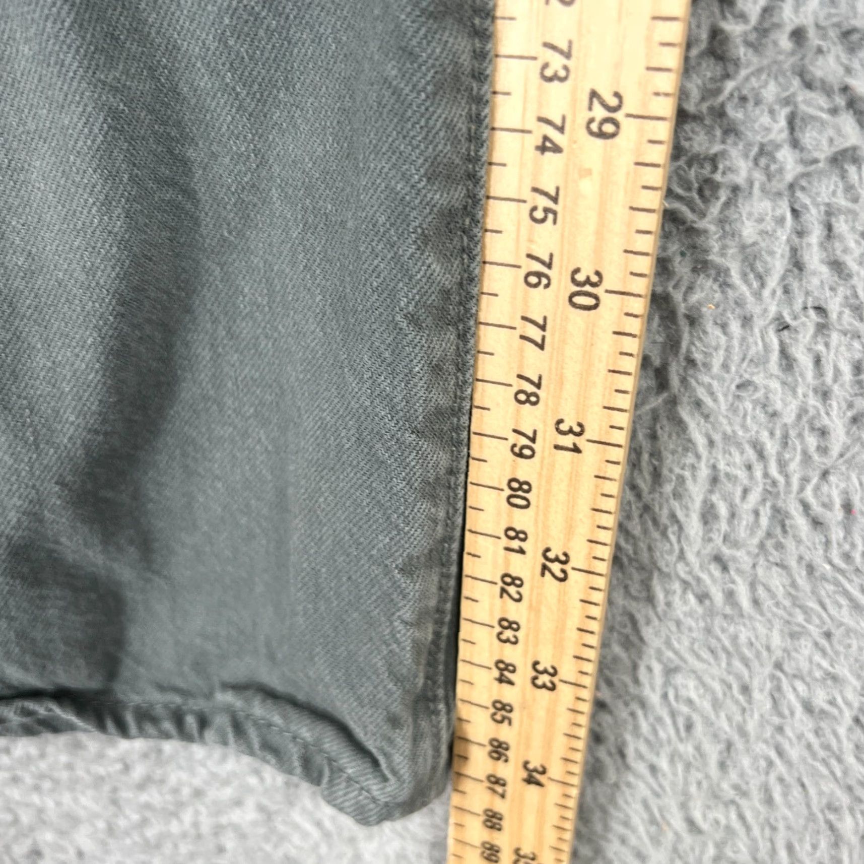 Levi's VINTAGE Levi's 501 Jeans Mens 33x34 Button Fly Dark Green Straight Fit Size US 33 - 3 Thumbnail