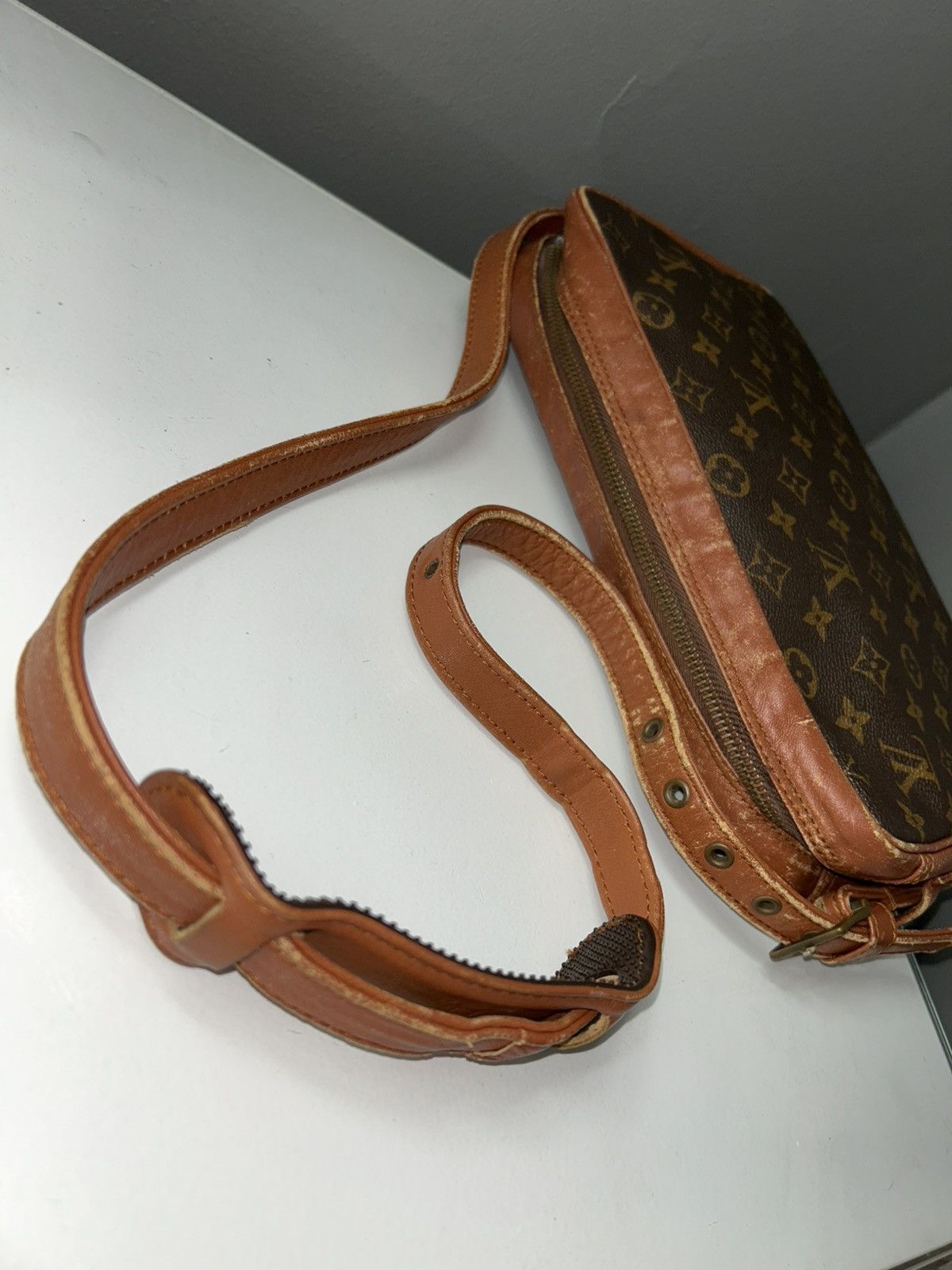 Louis Vuitton Vintage Louis Vuitton Monogram Sac Bandouliere w LV Dust Bag Size ONE SIZE - 4 Thumbnail