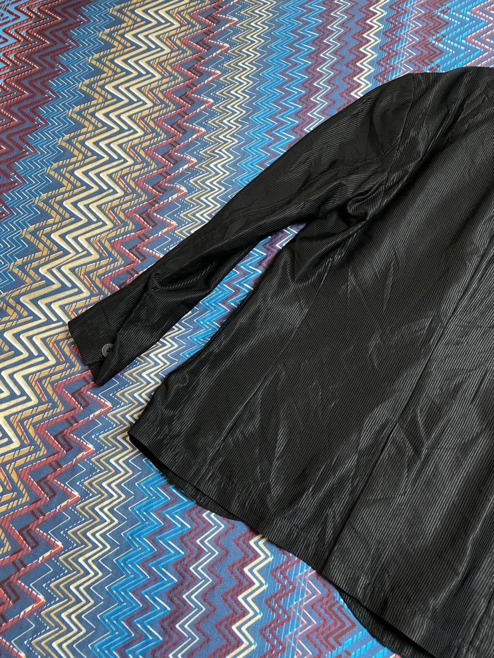 Hugo Boss Blazers Vintage Hugo Boss Y2K Black Streetwear Size 44R - 15 Thumbnail