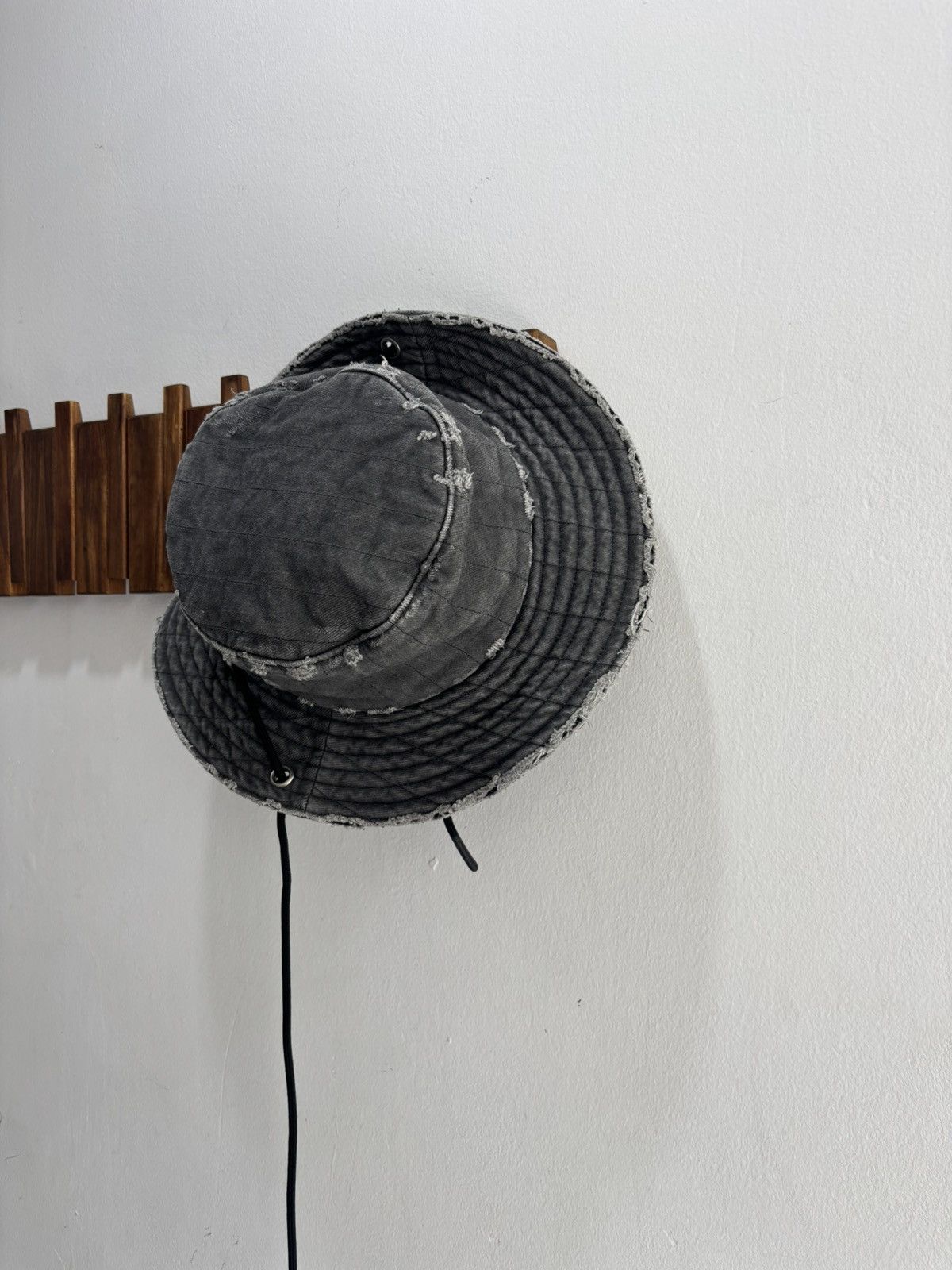 A-COLD-WALL* × Diesel A Cold Wall x Diesel natural distressed bucket hat Size ONE SIZE - 4 Thumbnail