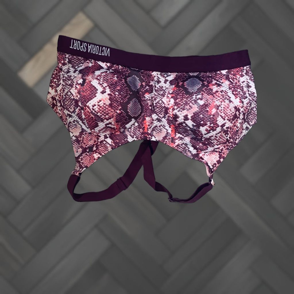 Victoria's Secret Victoria Sport Women's 34C Incredible Lightweight Sports Bra Molded Cups Size ONE SIZE - 1 Thumbnail