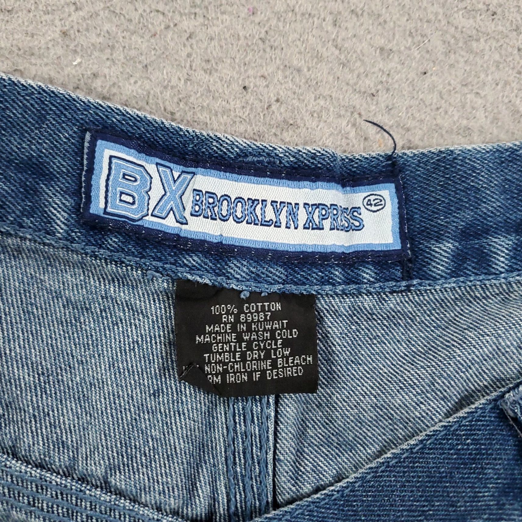 Express VINTAGE BROOKLYN XPRESS Jorts Denim Shorts 42 Mens Distressed 5-Pocket Bermuda Blue Socks? Size US 42 / EU 58 - 6 Thumbnail