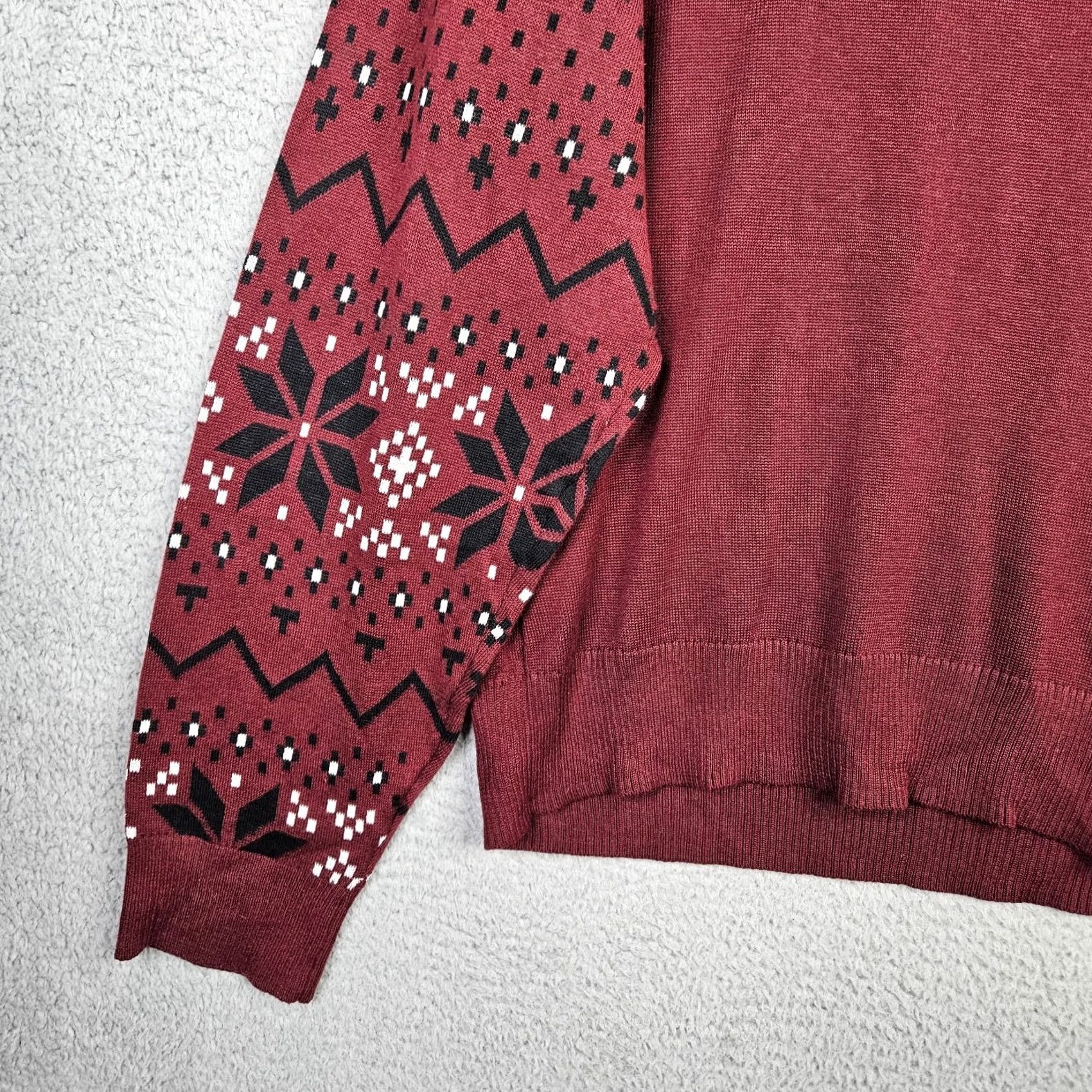 Disney Disney Darth Vader Holiday Pullover Sweater Men M Red Knit Crew Neck All Seasons Holiday Theme, Regular Fit, Disney Brand Size US M / EU 48-50 / 2 - 7 Thumbnail