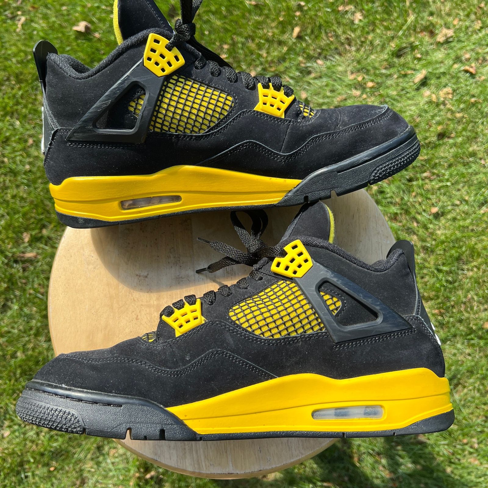 Jordan Brand × Nike Size 11 - Nike Air Jordan 4 Retro Thunder 2023 Men's Shoes Size US 11 / EU 44 - 2 Thumbnail