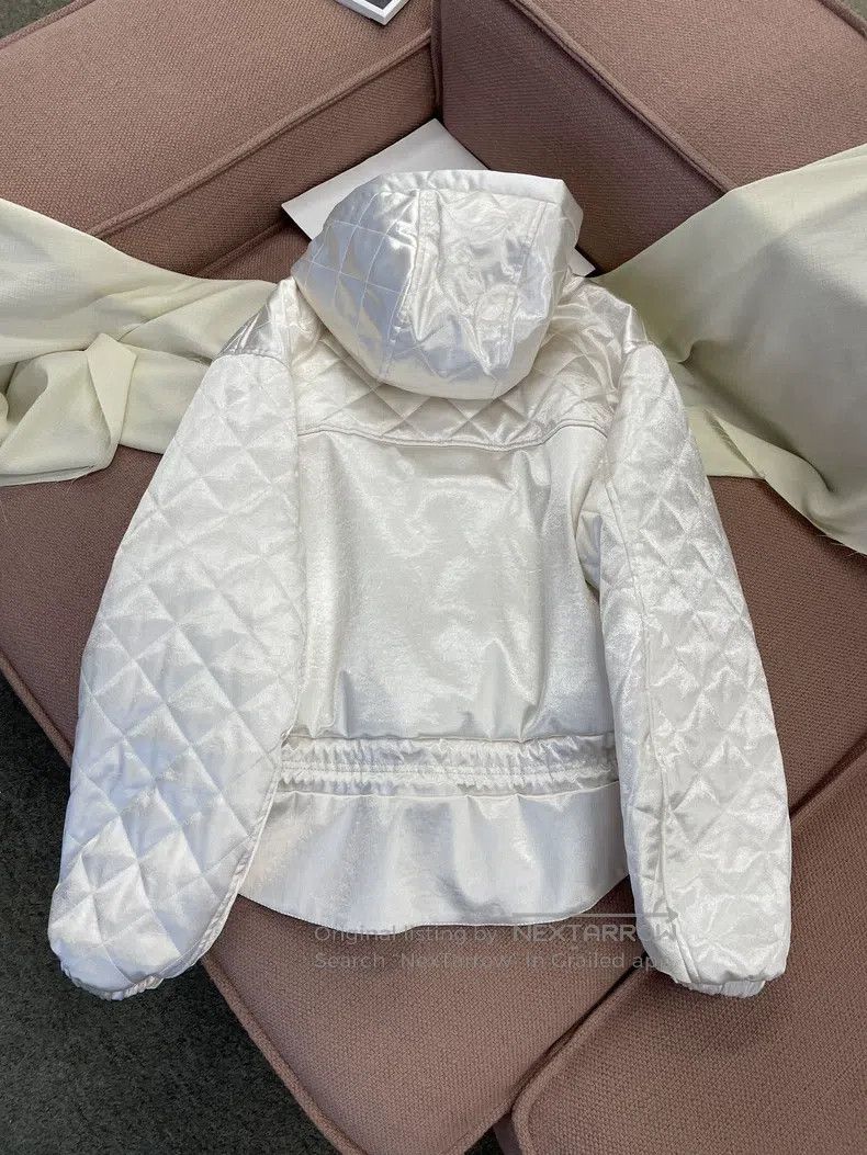 Chanel Chanel 23N Ski Series White Pearlescent Cotton Jacket Size XS / US 0-2 / IT 36-38 - 4 Thumbnail