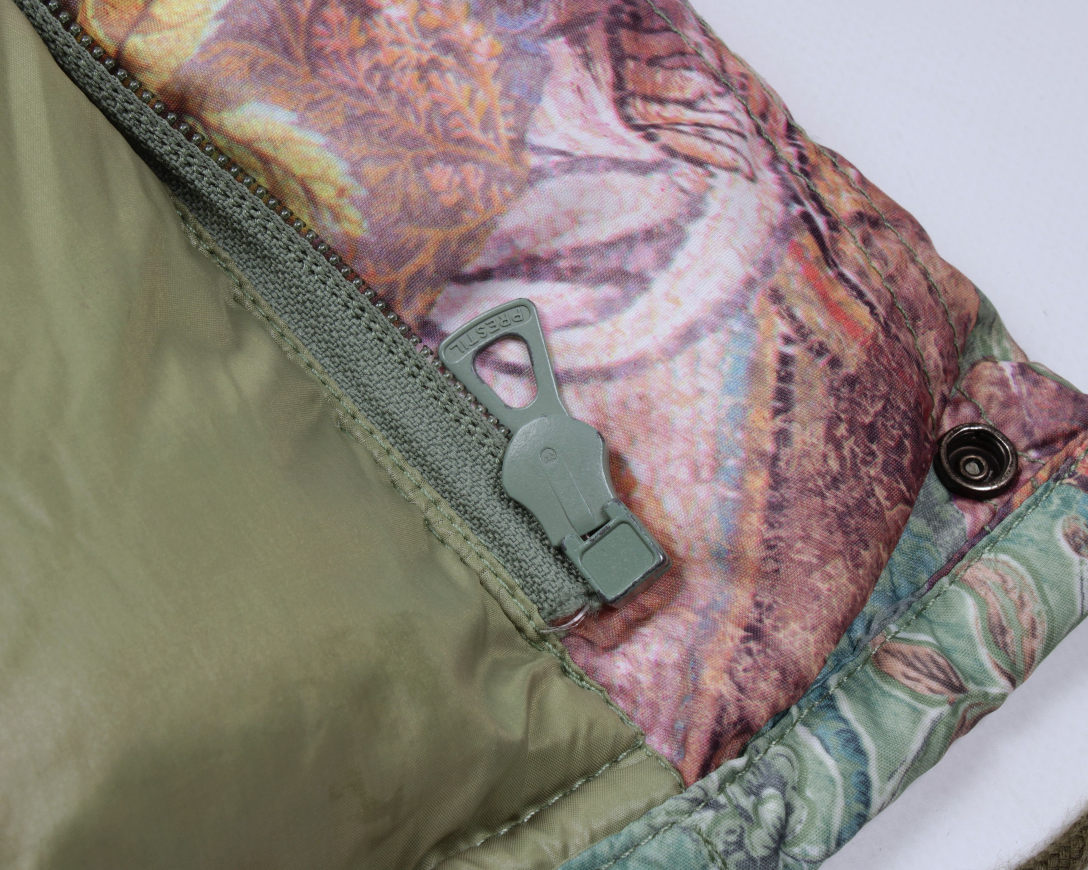 Moncler Moncler Grenoble Vintage Down Floral Jacket Ski sz 3 Size US L / EU 52-54 / 3 - 9 Thumbnail