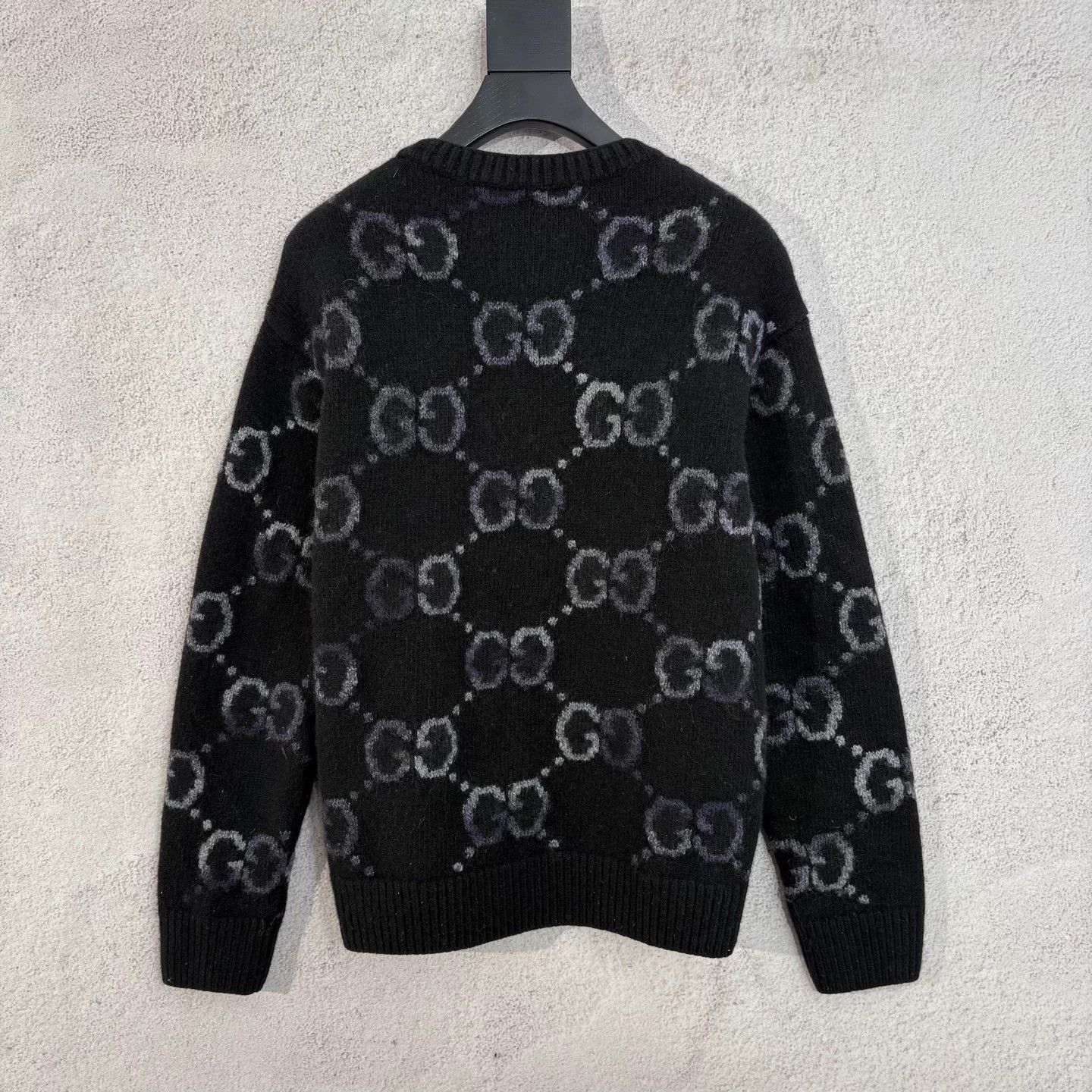 Gucci GUCCI FW23 gradient print crew neck pullover XL Size US XL / EU 56 / 4 - 2 Thumbnail
