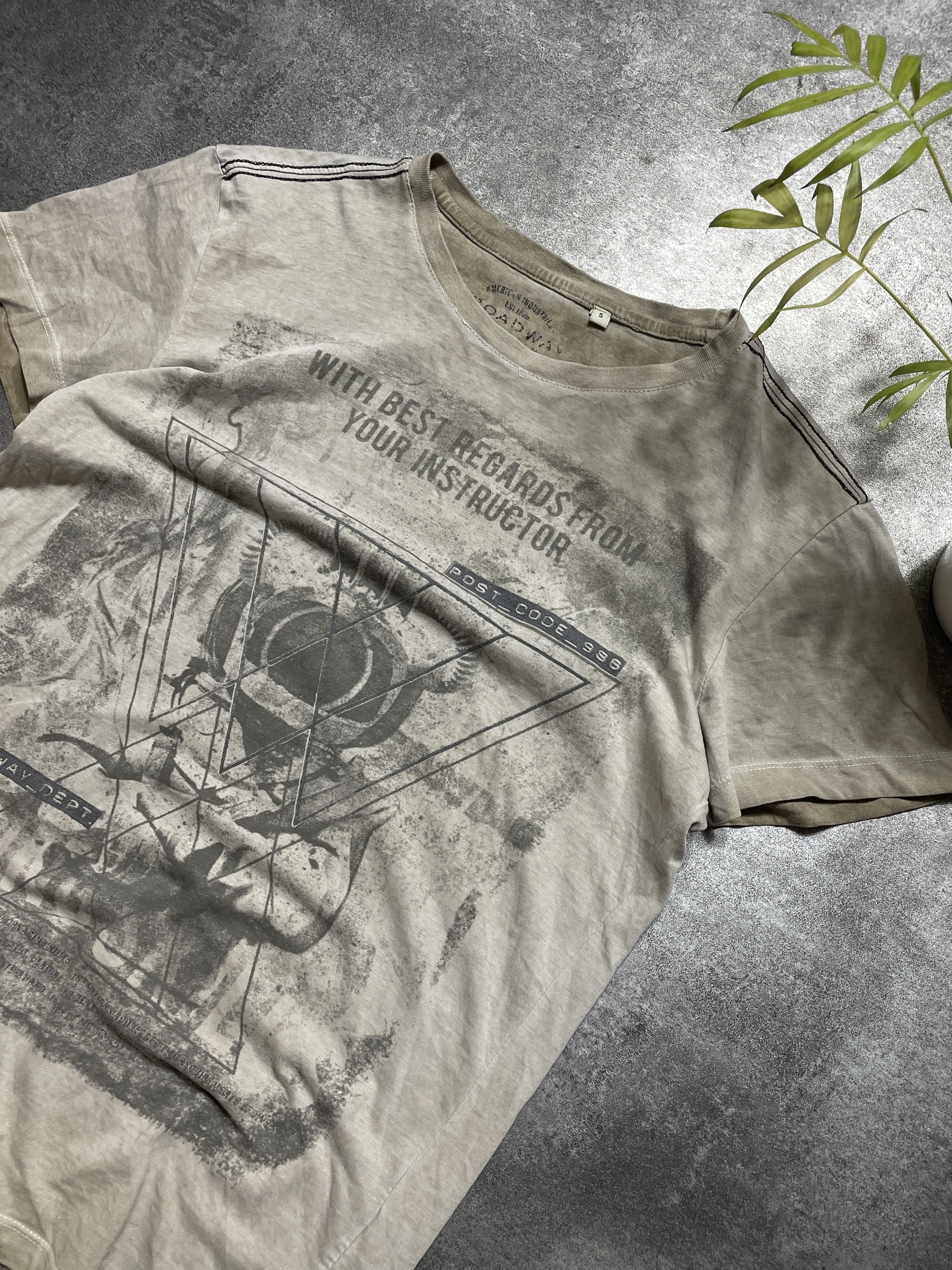 Vintage Vintage Y2K T-Shirt Streetwear Size US S / EU 44-46 / 1 - 2 Thumbnail
