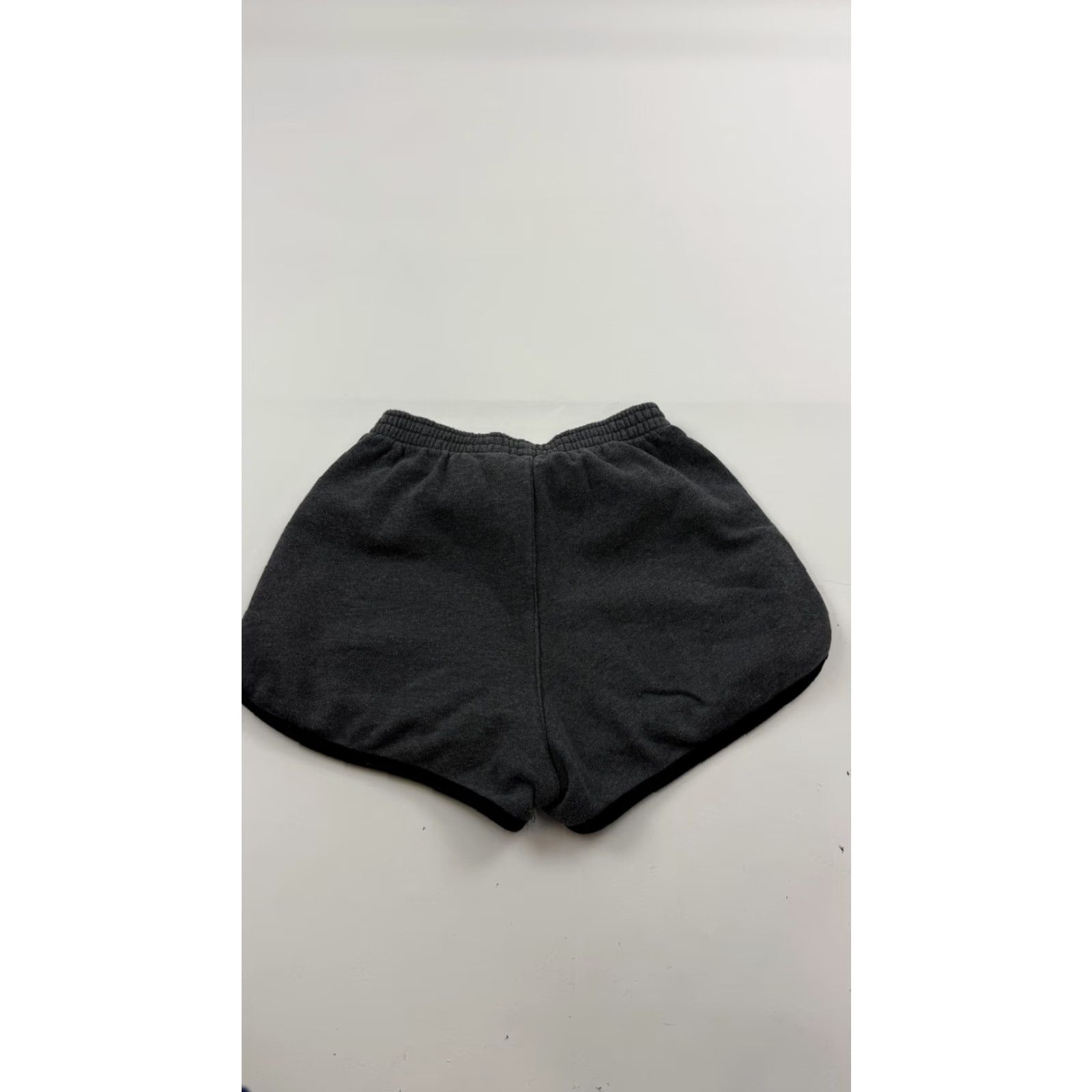 Brandy Melville Brandy Melville Shorts Womens Small Gray Dolphin Hem Fleece Lounge Made Italy Size 42" / US 20 - 6 Thumbnail