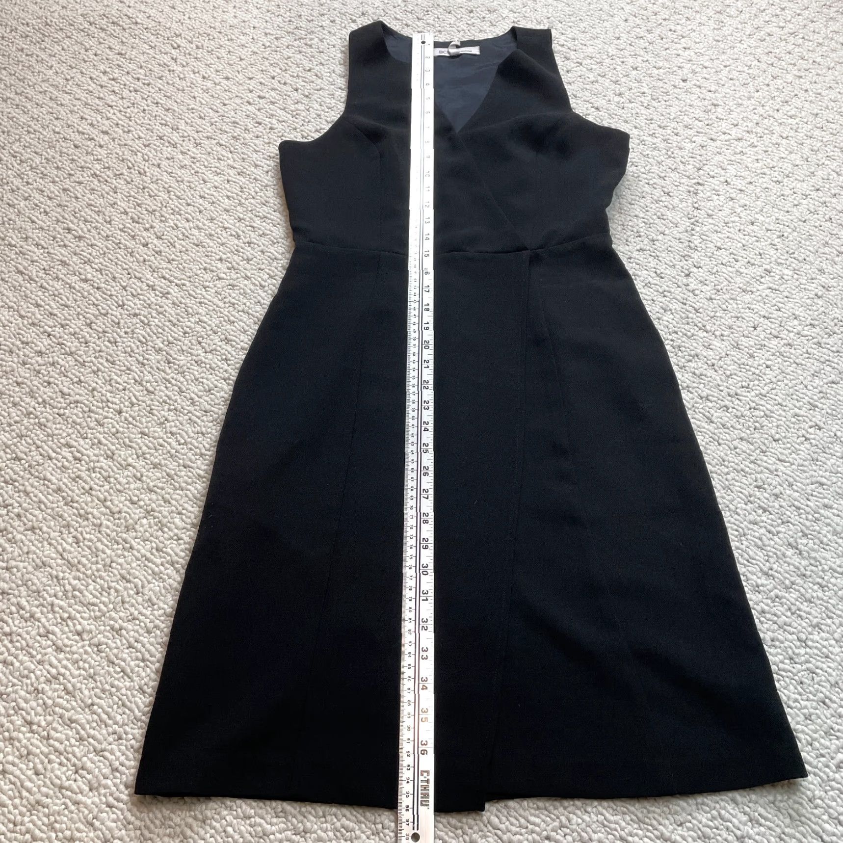 BCBGeneration VINTAGE BCBGeneration Shift Dress Womens 8 Black Sleeveless Midi Split Neck Polyester Chiffon Dress Size M / US 6-8 / IT 42-44 - 2 Thumbnail