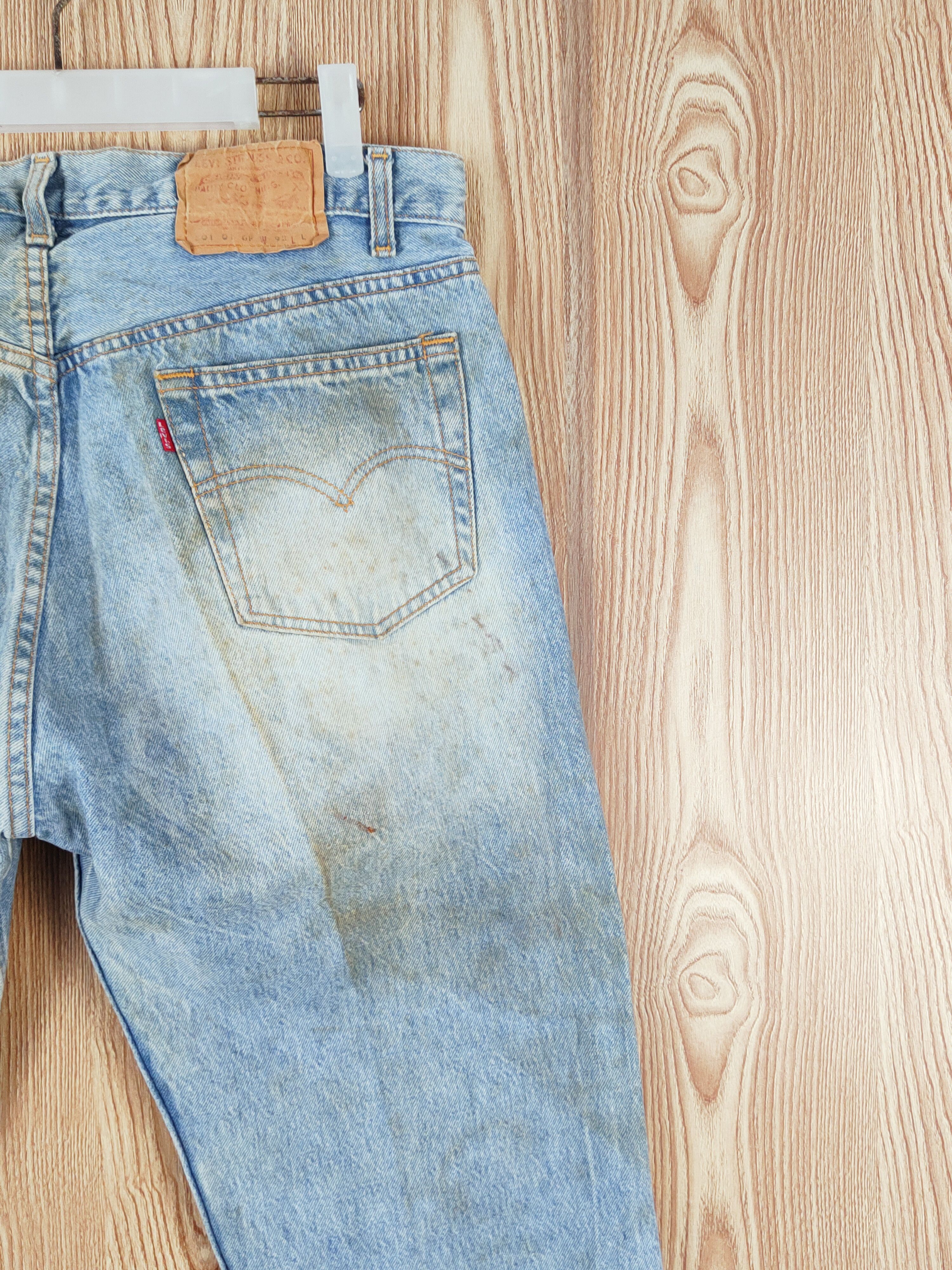 Levi's Levi's Blue Faded vintage Distressed Ripped Jeans #W703 Size US 35 - 11 Thumbnail