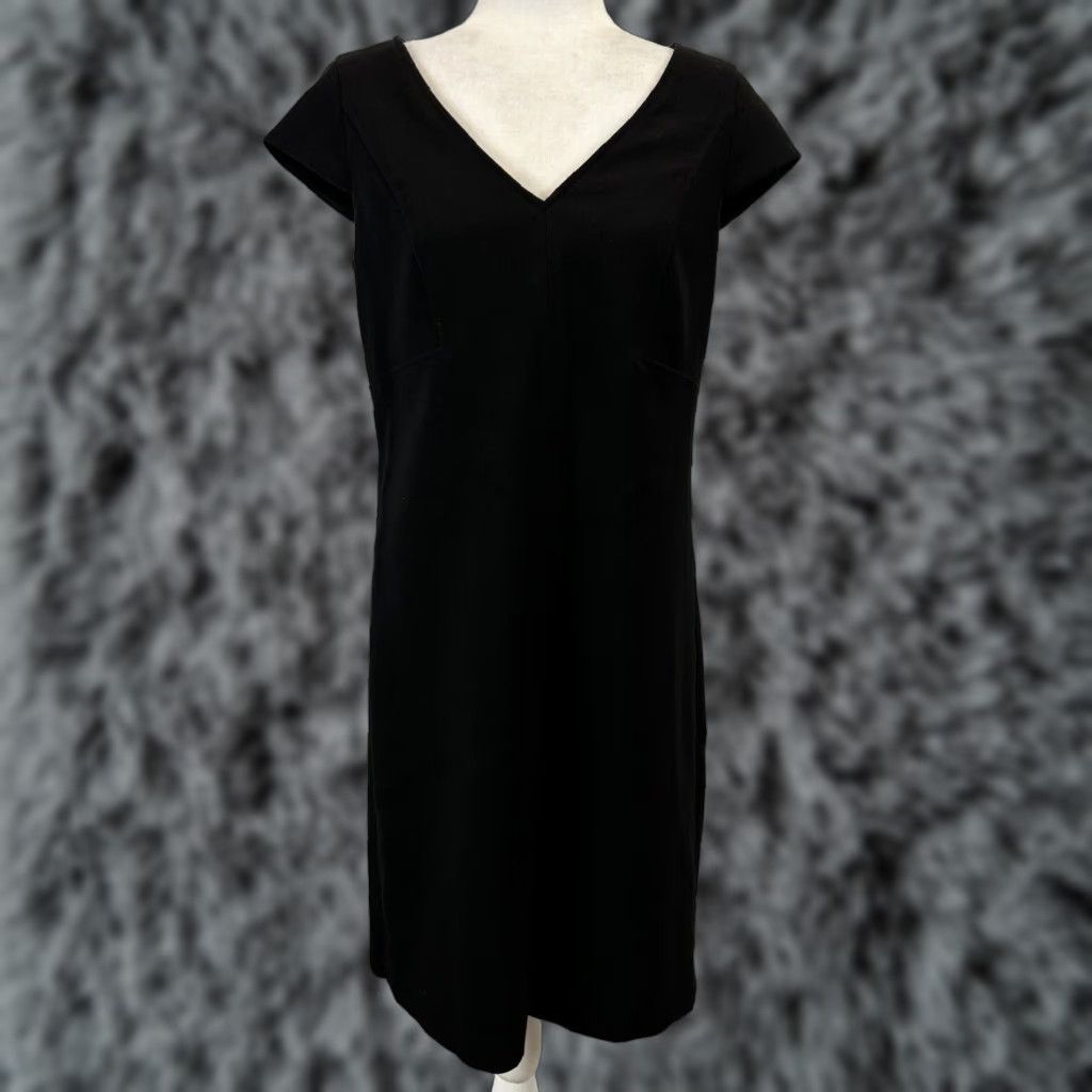 Talbots Talbots Vneck Cap Sleeve Dress 8 Black Pencil Career Sheath Knee Length Womens Size M / US 6-8 / IT 42-44 - 1 Thumbnail