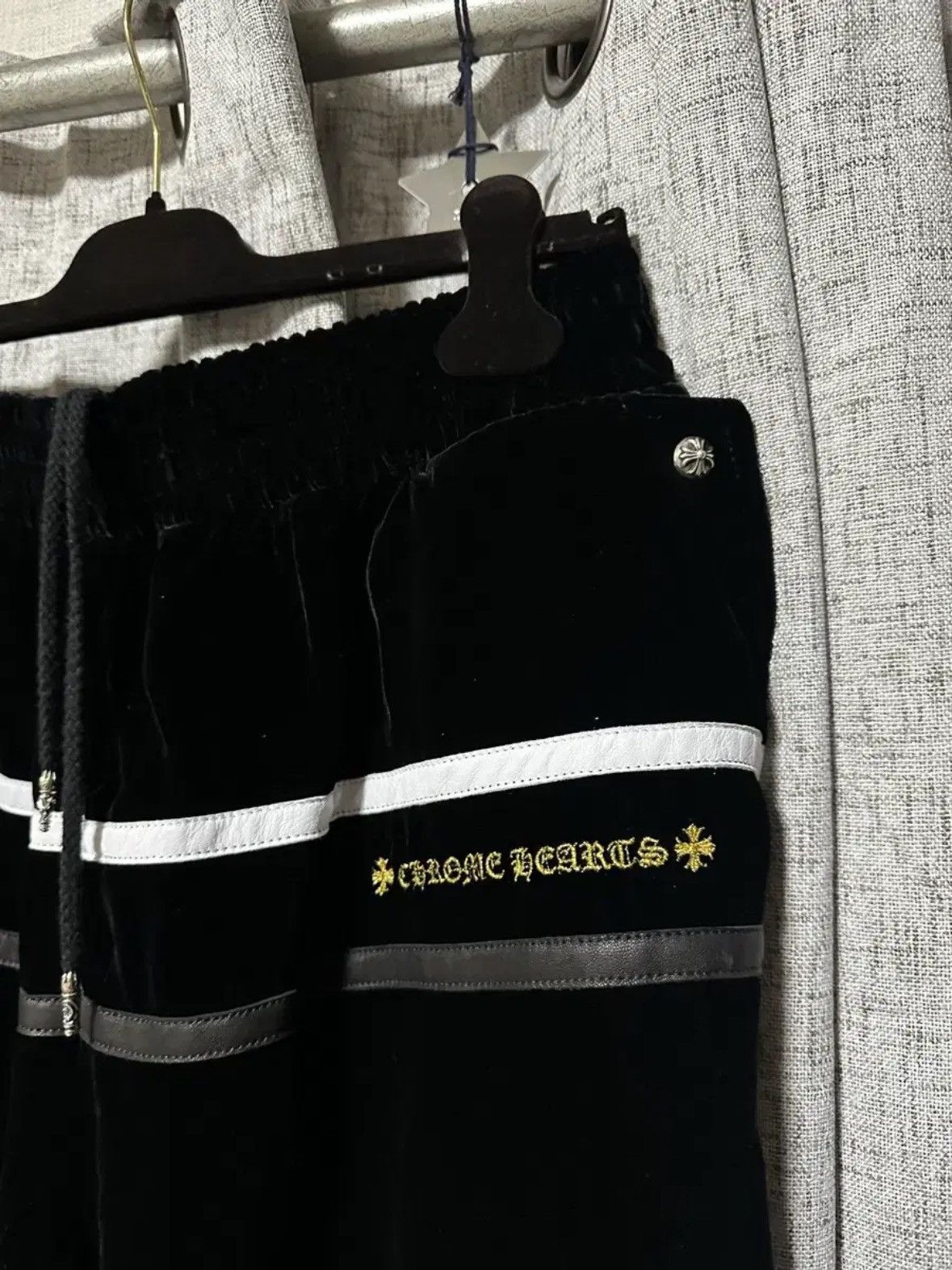 Chrome Hearts Embroidered Logo Leather Patch Velvet Trackpants Size US 36 / EU 52 - 2 Thumbnail
