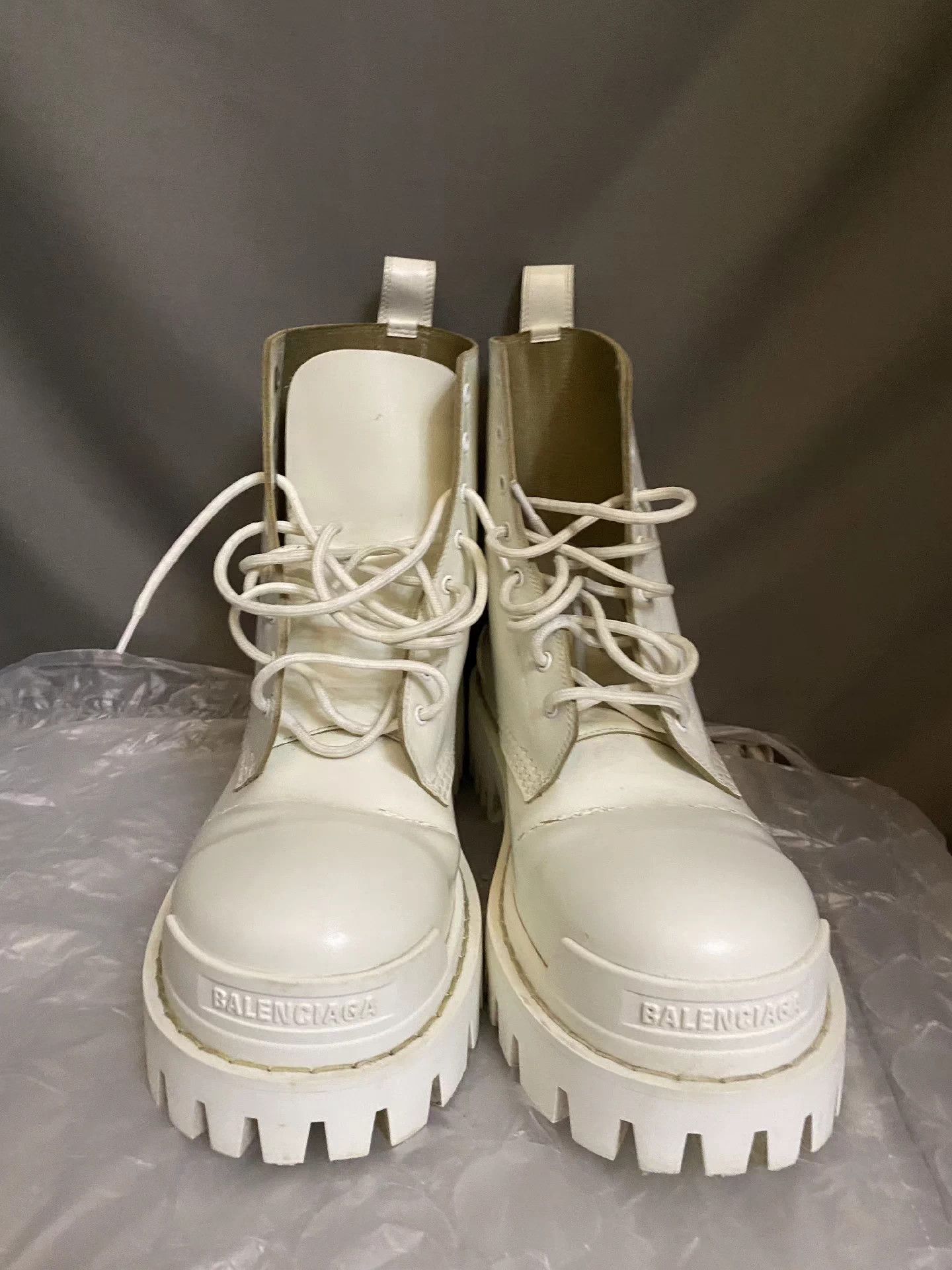 Balenciaga Balenciaga Strike white platform military boots Size US 7 / IT 37 - 1 Thumbnail