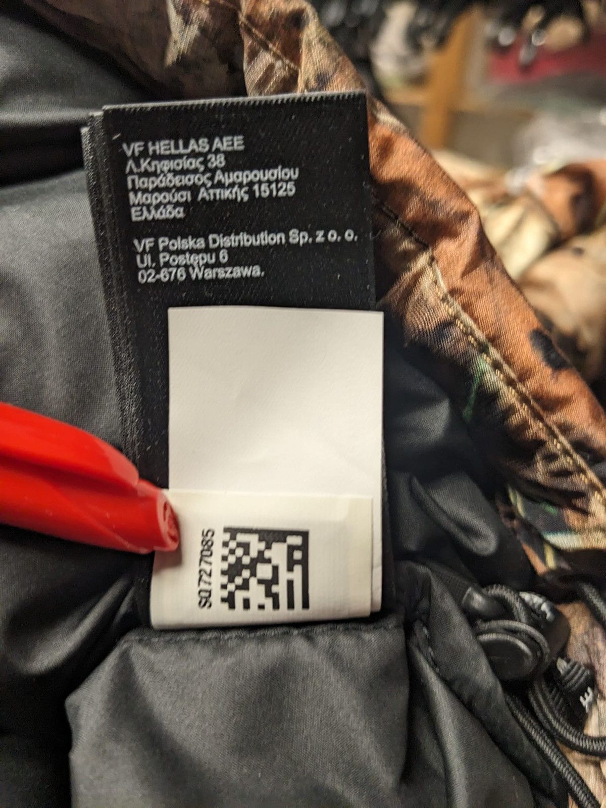 Supreme FW16 SUPREME THE NORTH FACE NUPTSE JACKET LEAVES TNF L Size US L / EU 52-54 / 3 - 9 Thumbnail