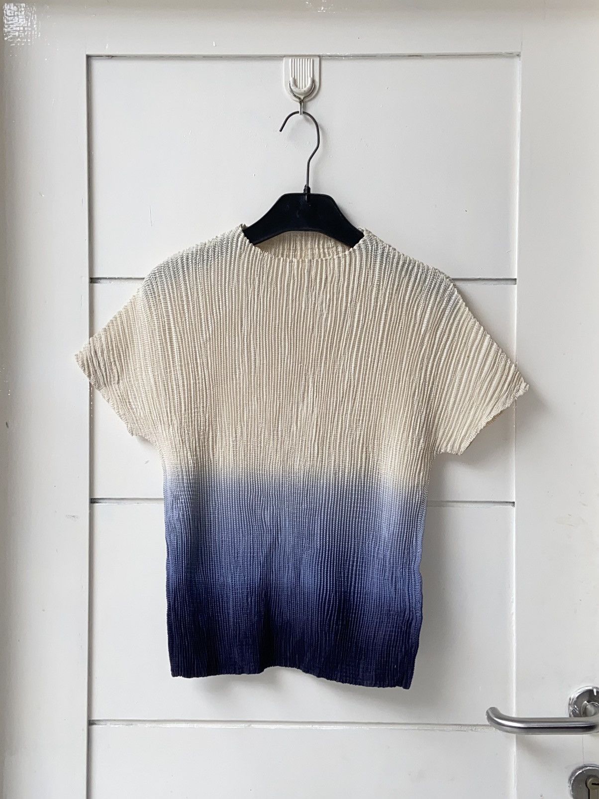Longchamp LONGCHAMP Pleats T-shirt Size XS / US 0-2 / IT 36-38 - 1 Thumbnail